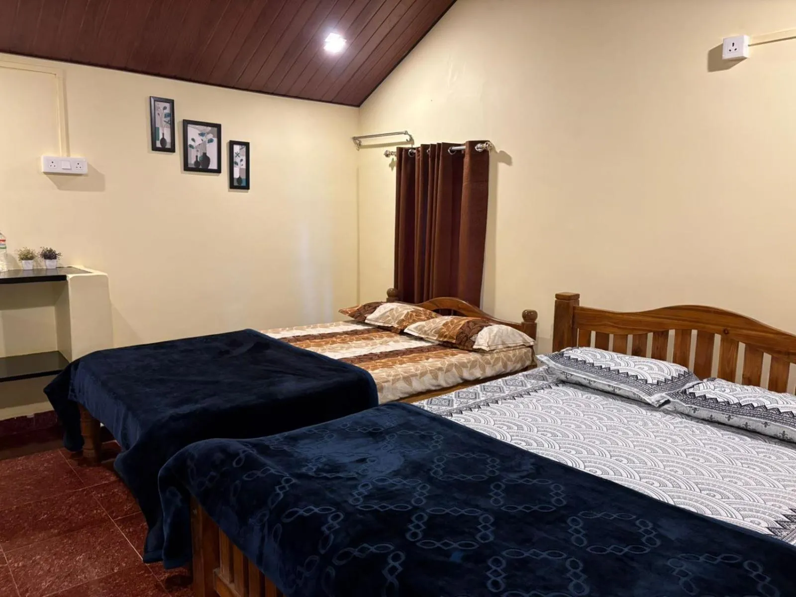 Bedroom, Bed in Areca Nest