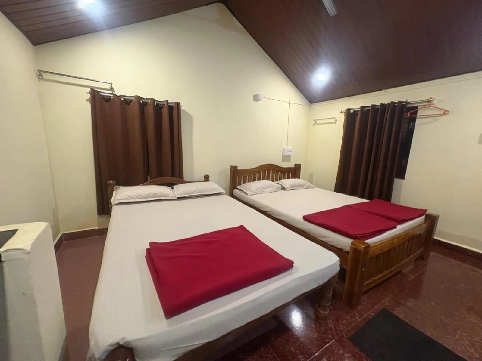 Bedroom, Bed in Areca Nest