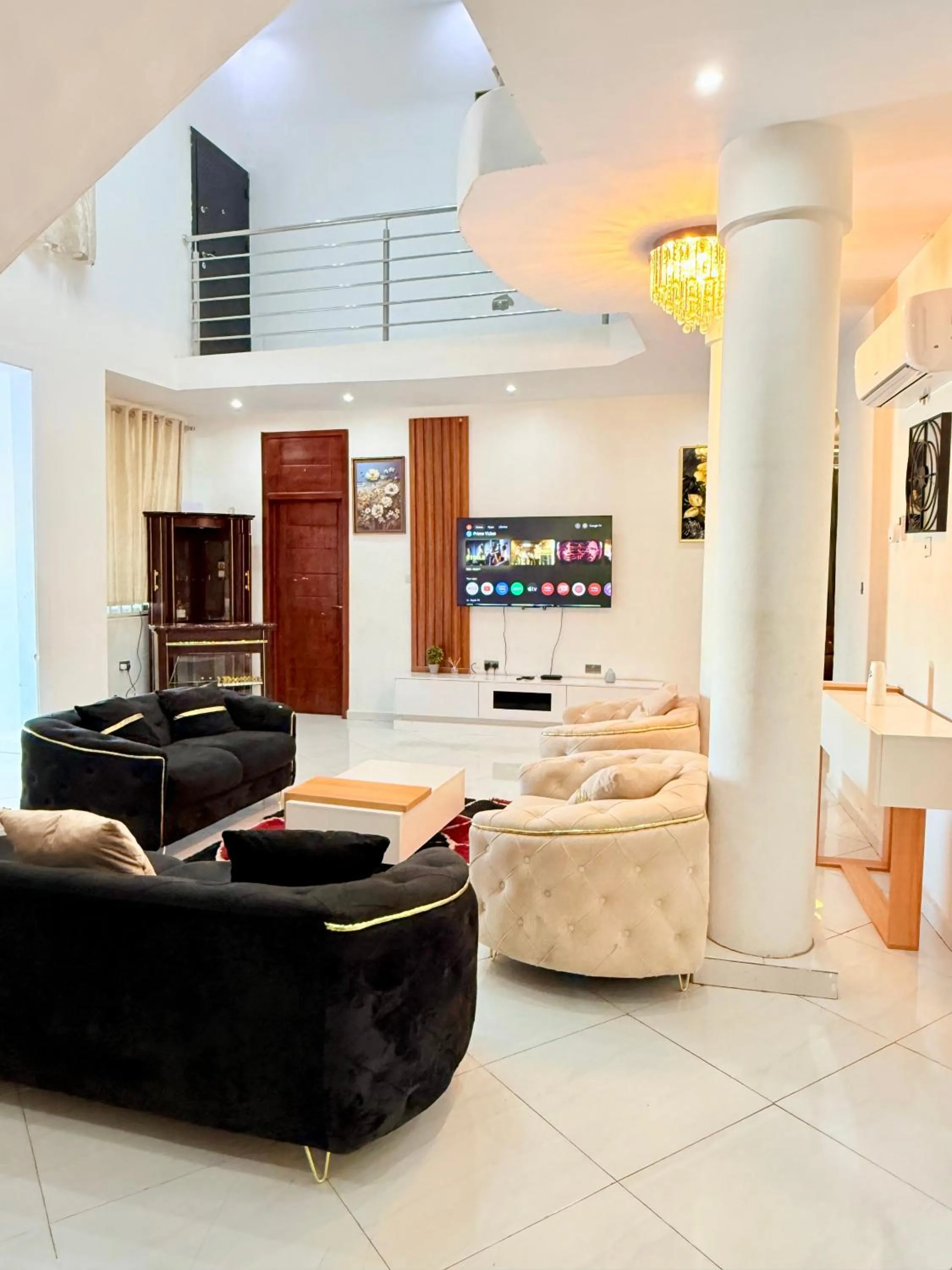 Nanani Luxury Villa