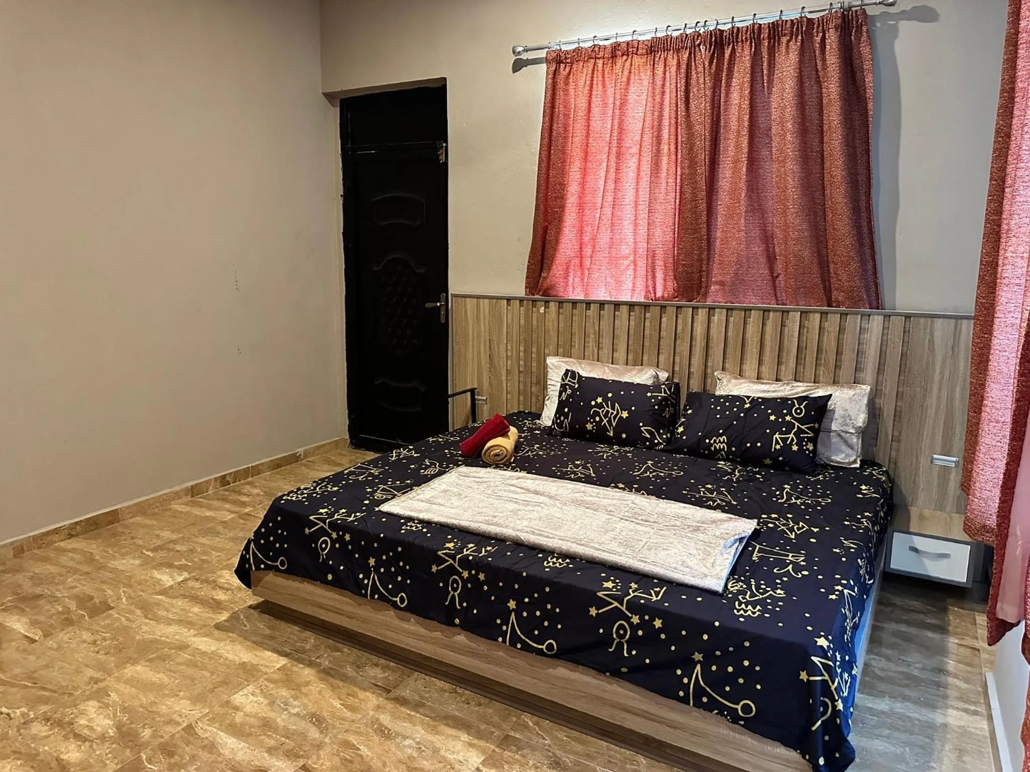 Bed in Nanani Luxury Villa