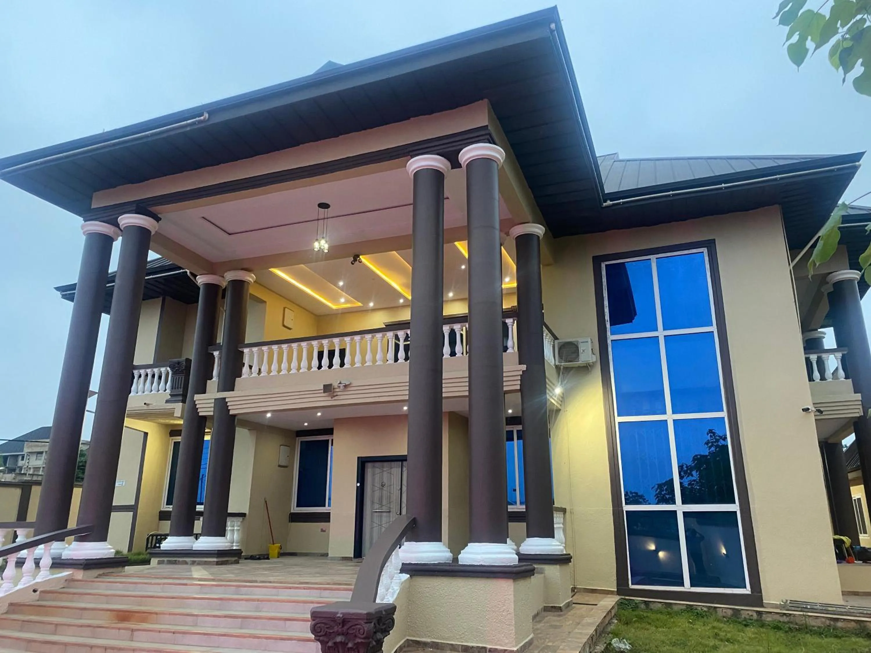 Nanani Luxury Villa