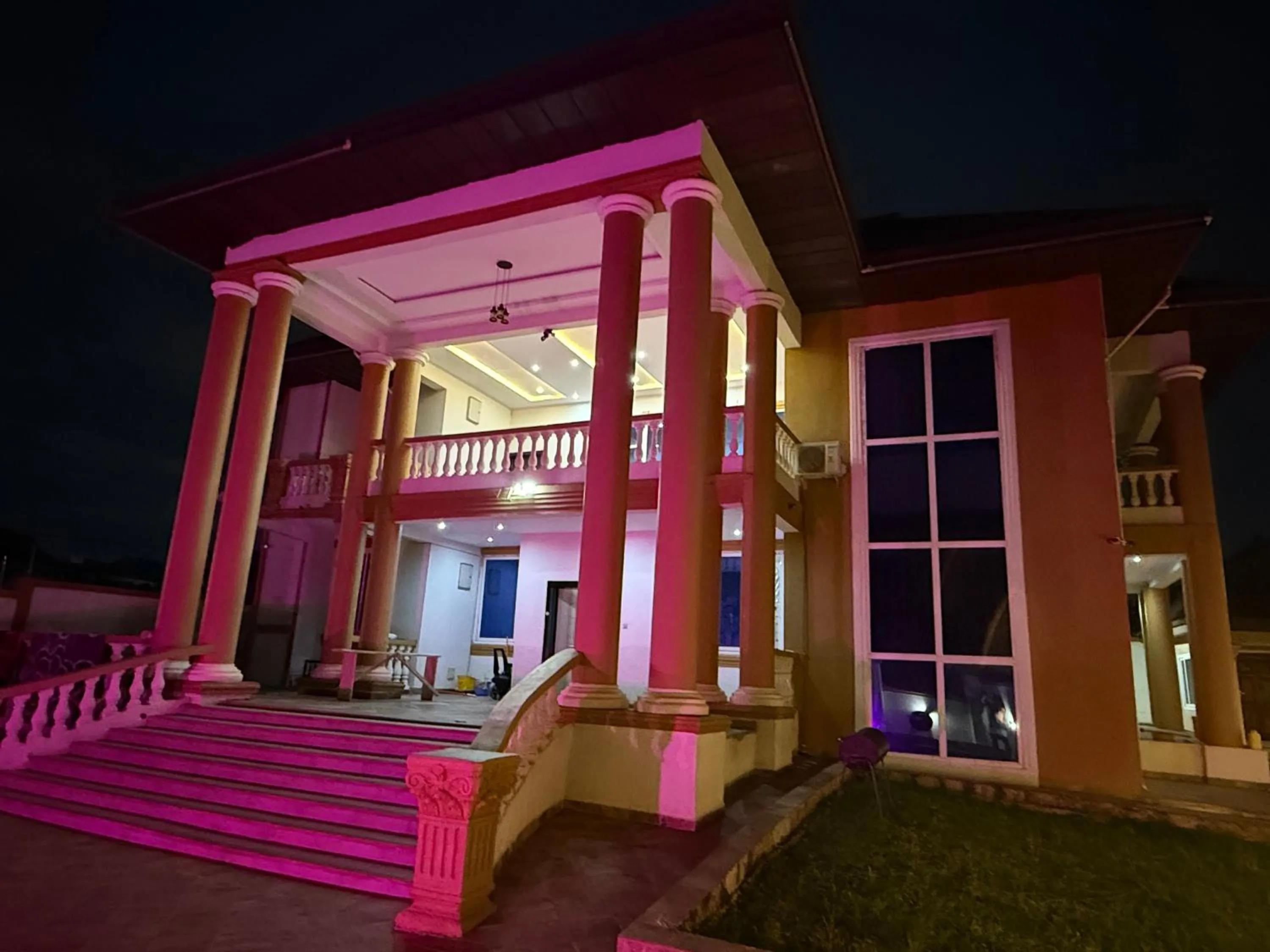 Nanani Luxury Villa