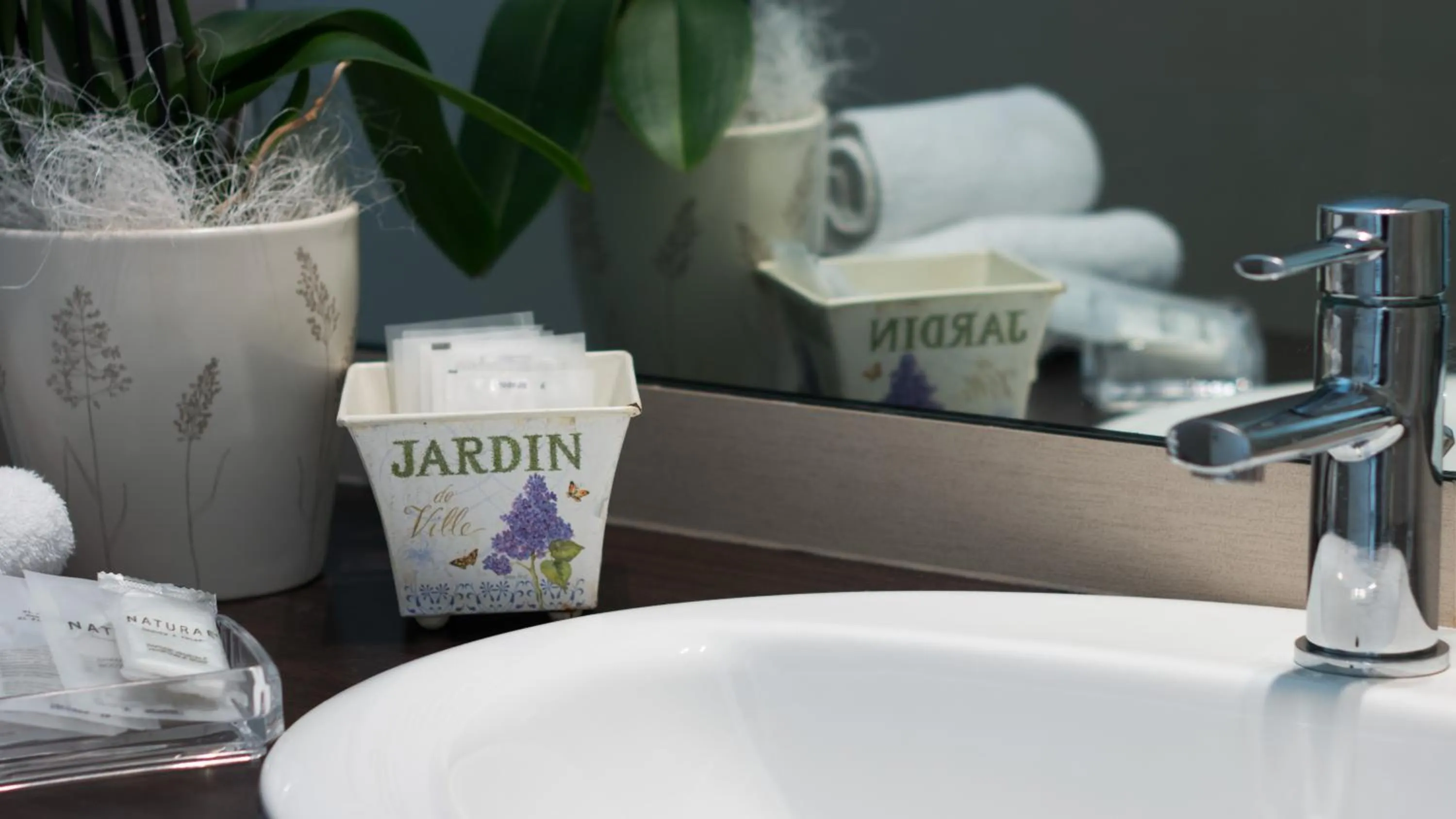 Bathroom in Hotel Admiral - on the beach