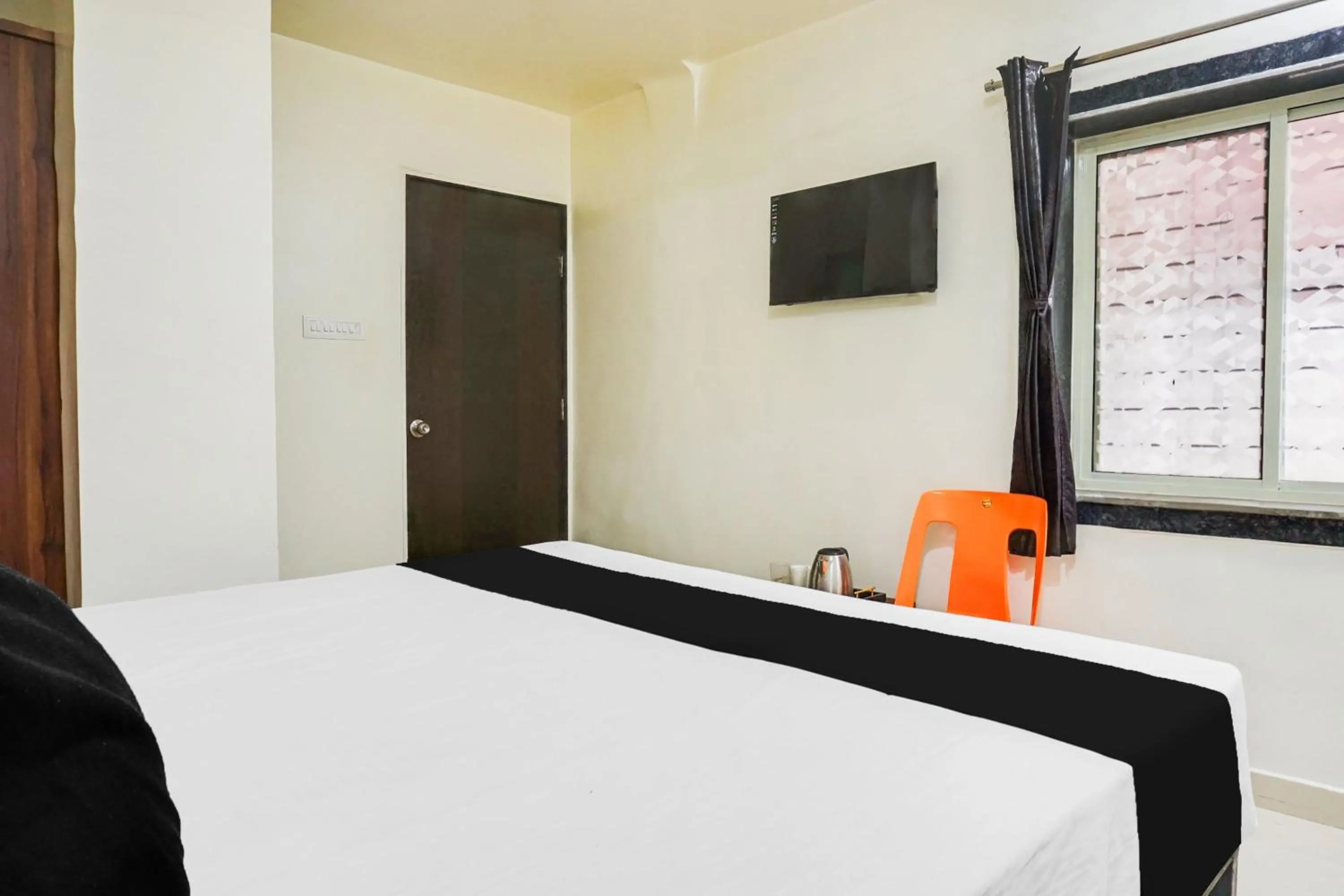 Hotel O Sarovar