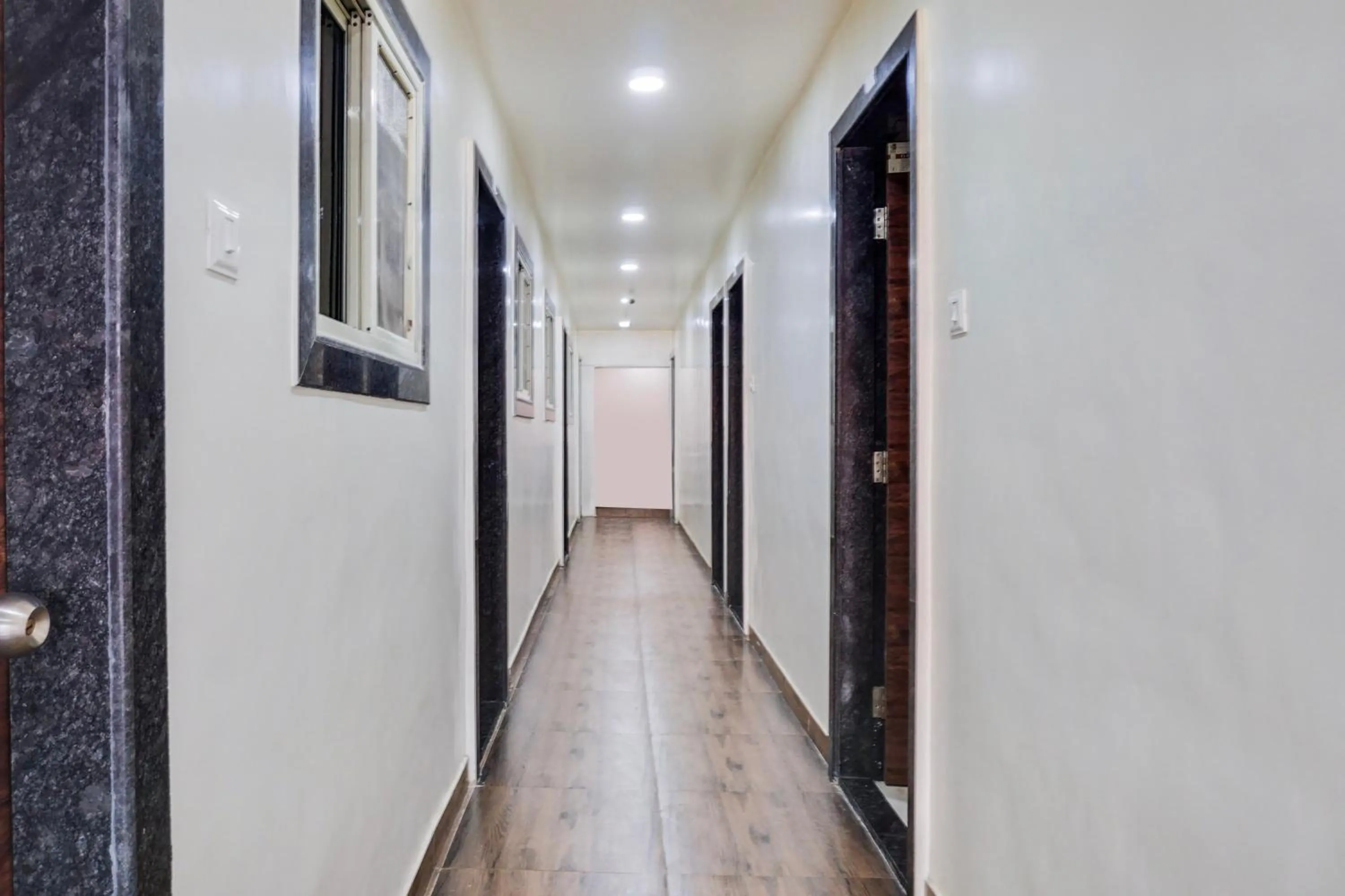 Hotel O Sarovar