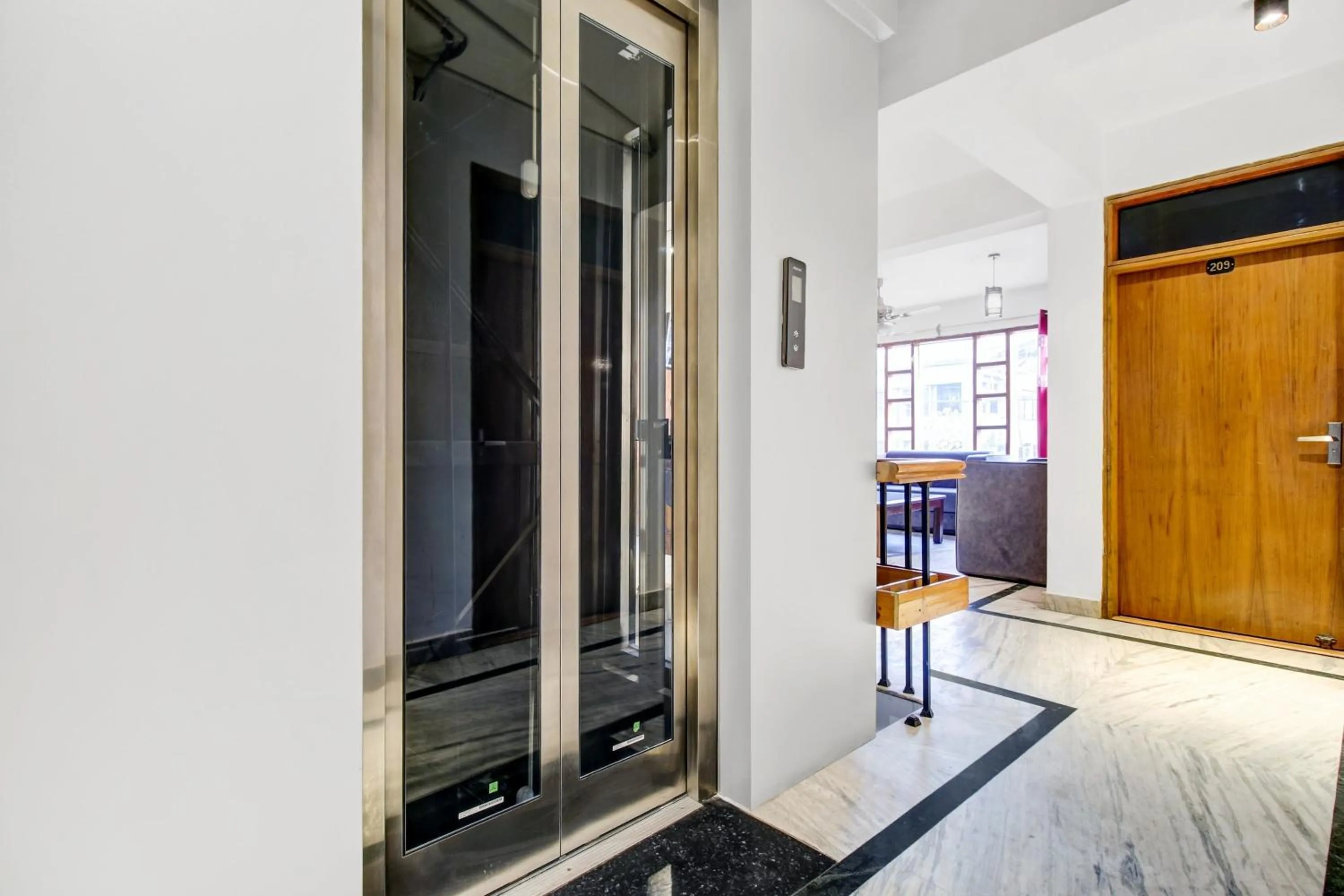 Lobby or reception in Super Townhouse Rajbagh Formerly Hotel Modern