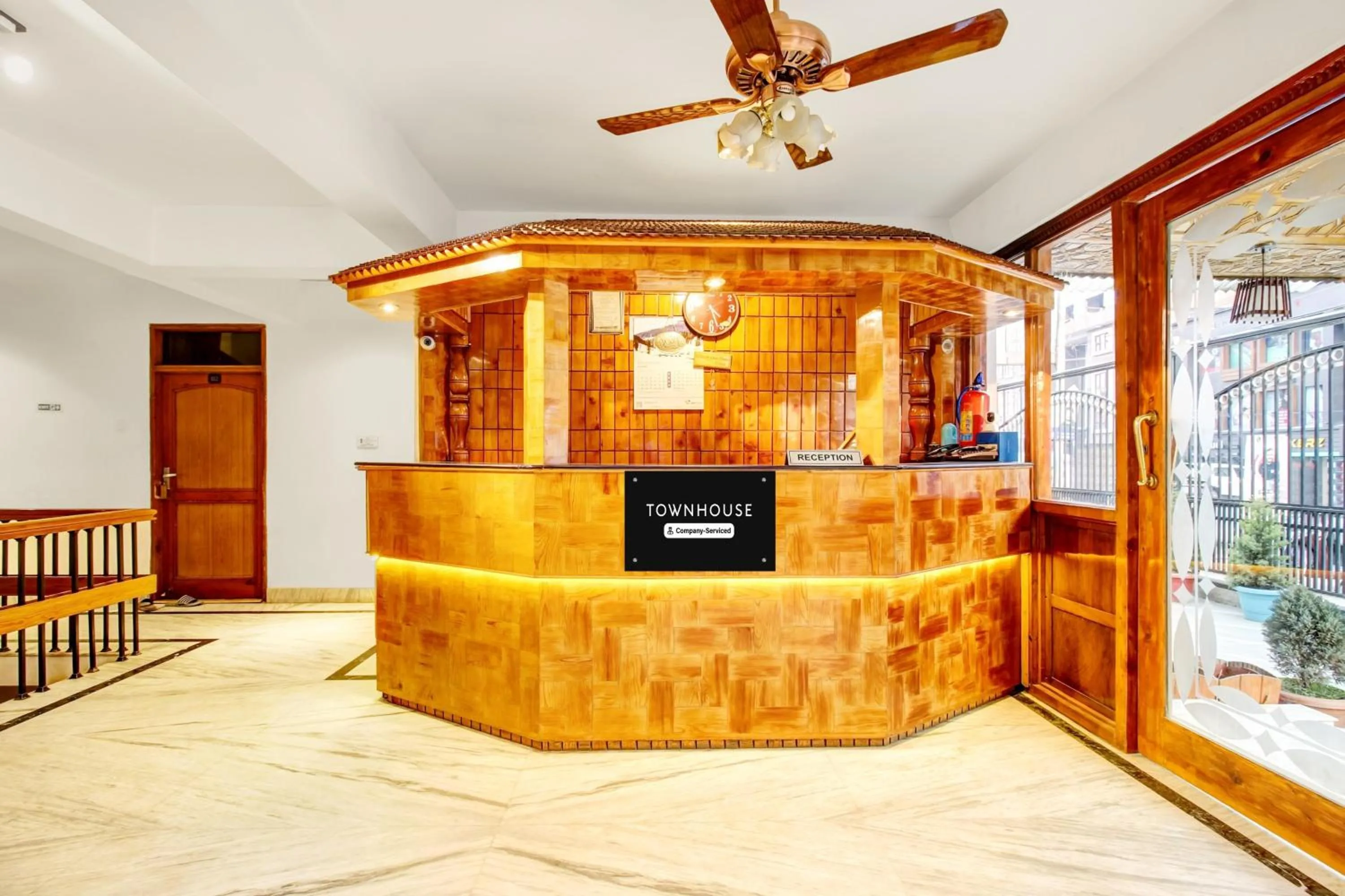 Lobby or reception in Super Townhouse Rajbagh Formerly Hotel Modern