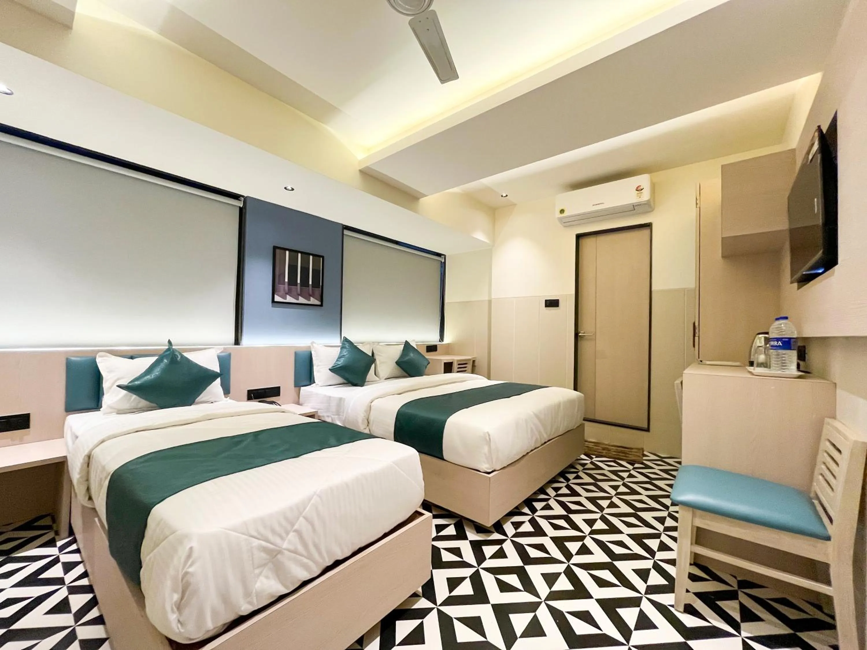 Photo of the whole room, Bed in Bandra Stays