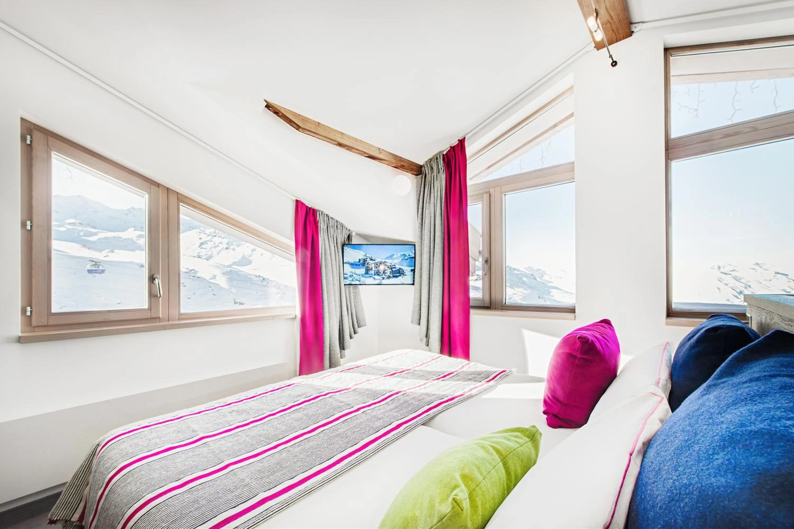 Bed in Hotel Pashmina Le Refuge