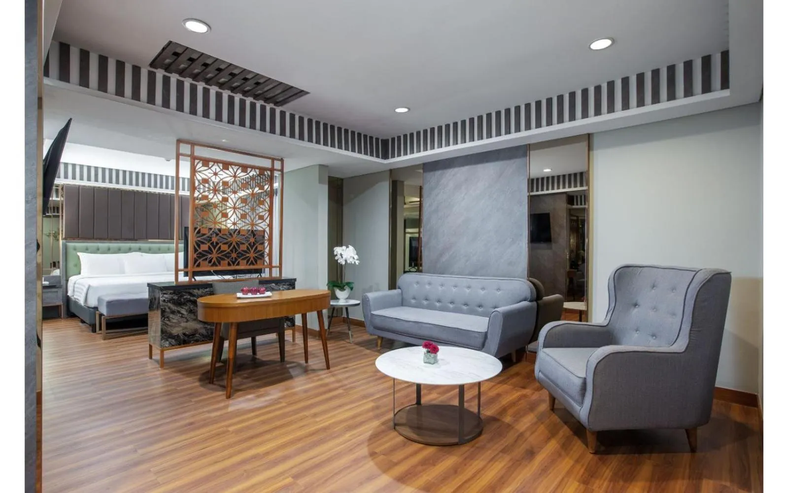 Living room in The Alana Hotel & Conference Center Malioboro Yogyakarta by ASTON
