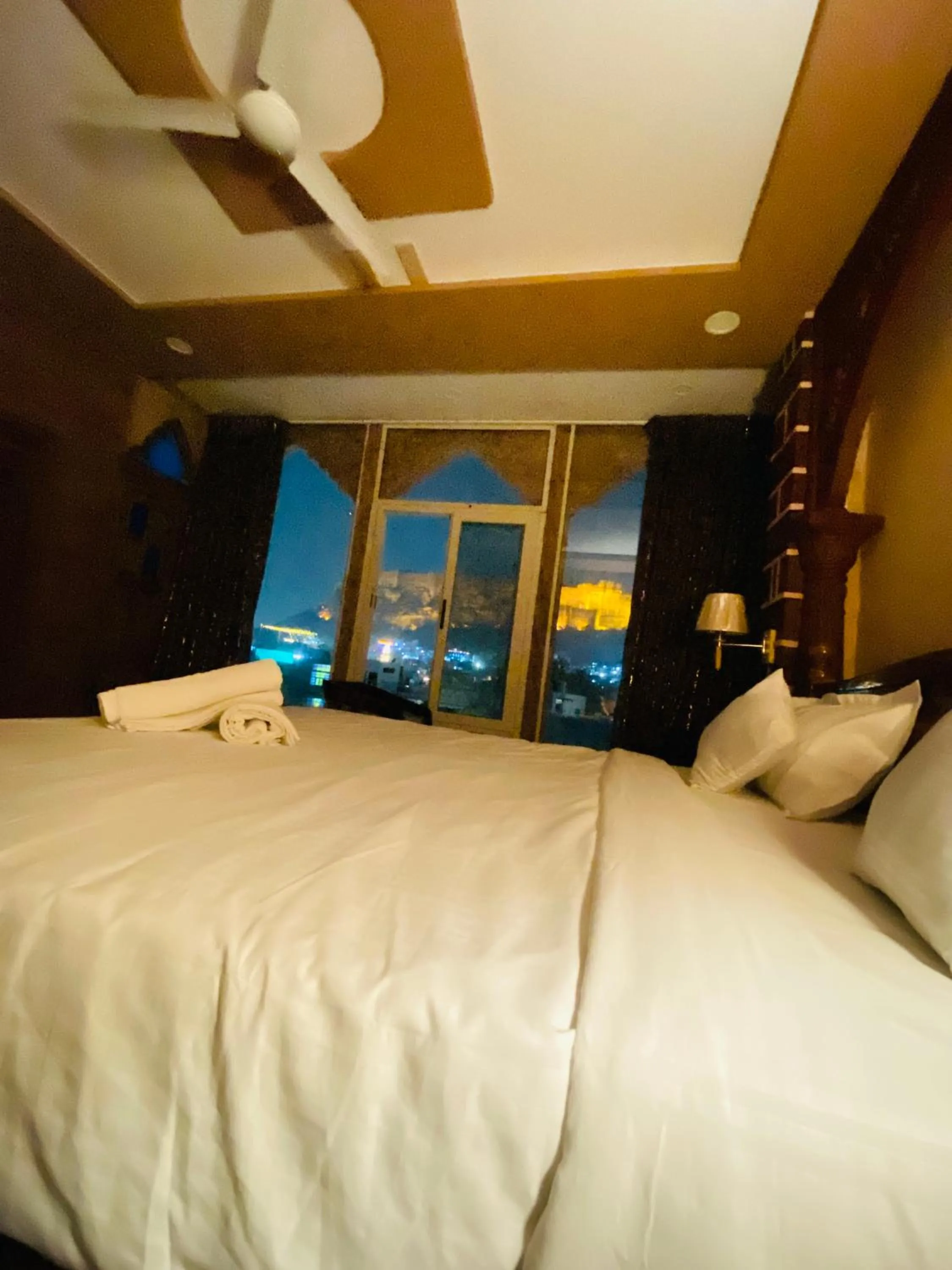 View (from property/room), Bed in The Raj Heritage