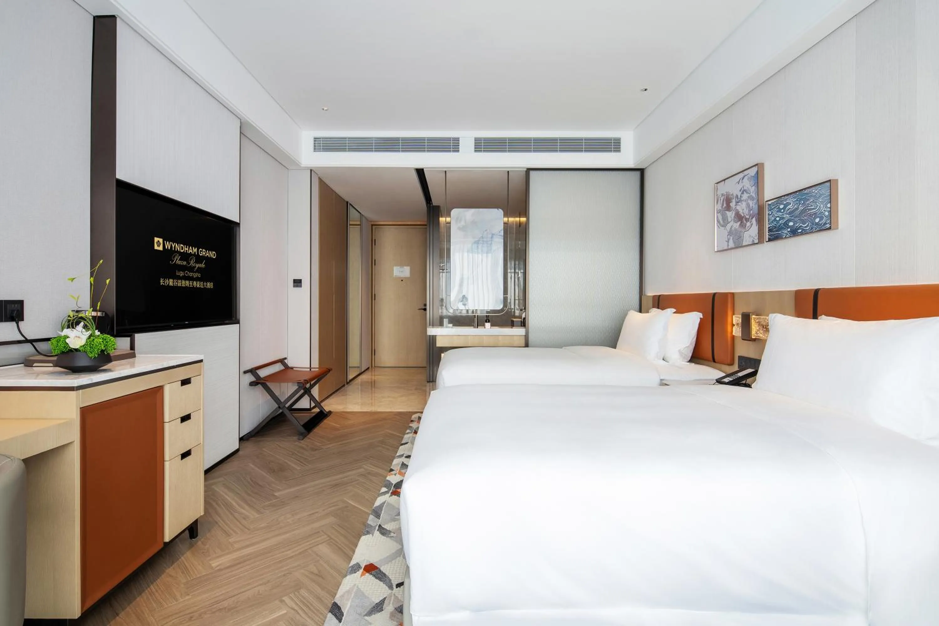 Bedroom, Bed in Wyndham Grand Plaza Royale Lugu Changsha