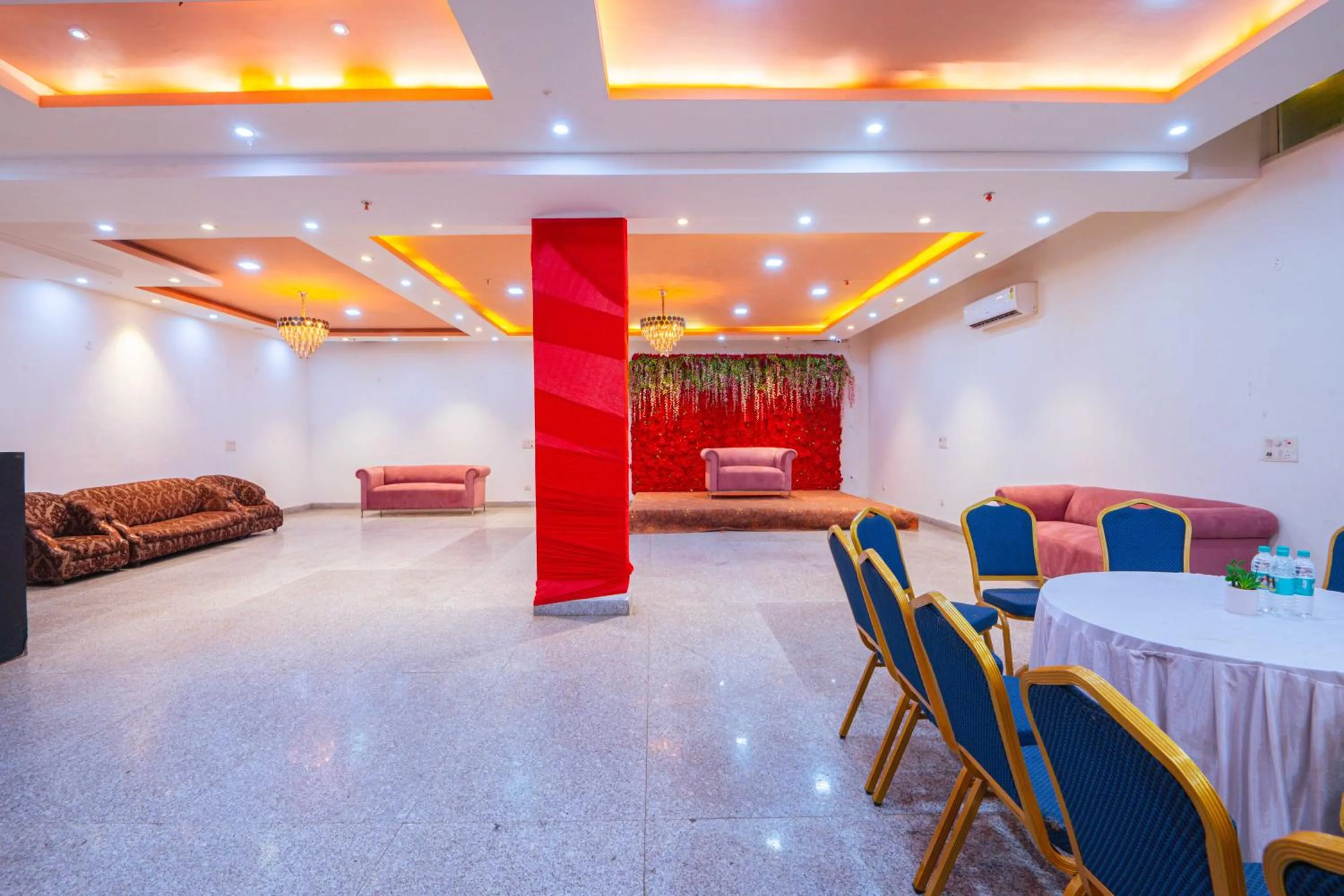 Banquet/Function facilities in Treebo Royal City