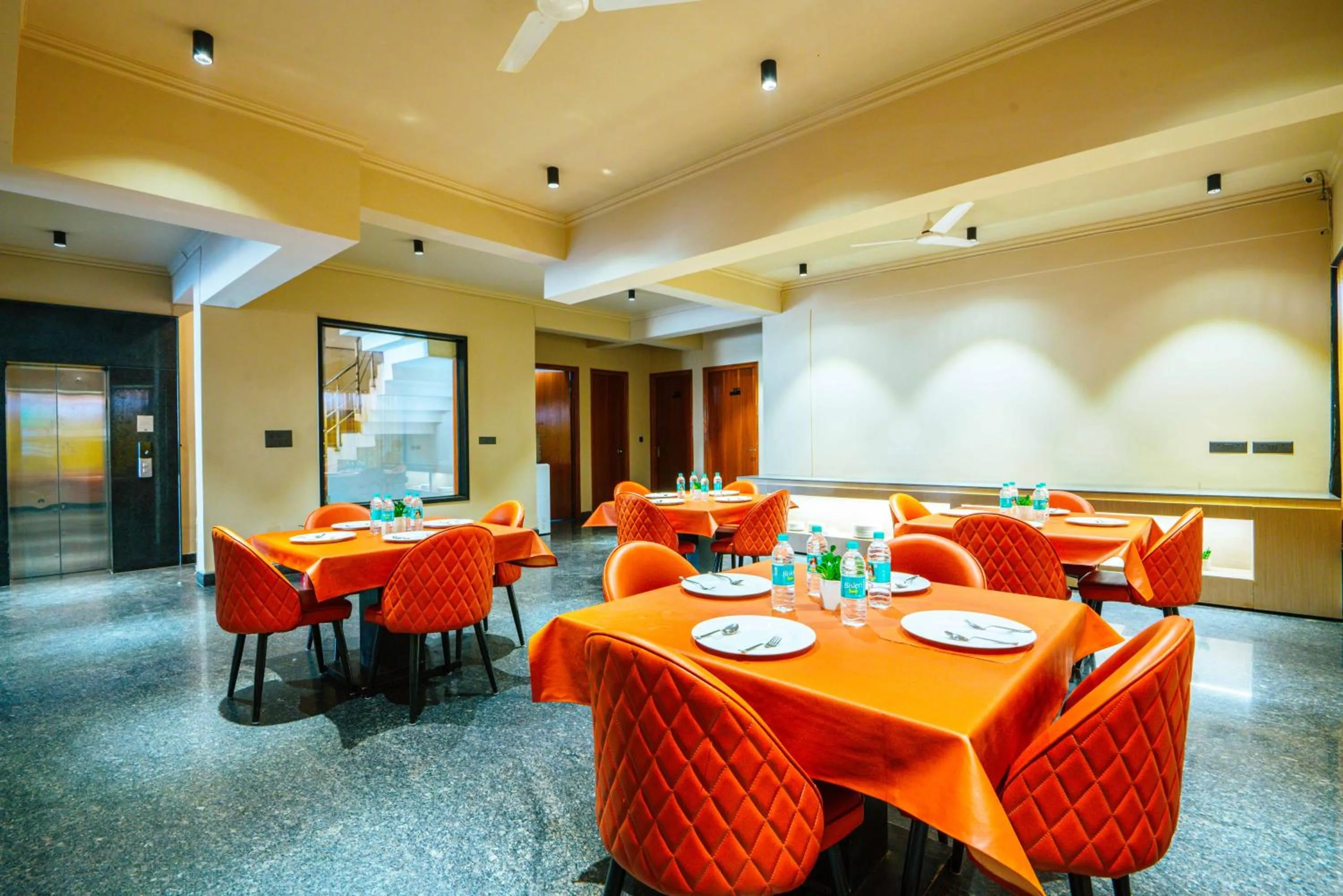 Restaurant/places to eat in Treebo Royal City