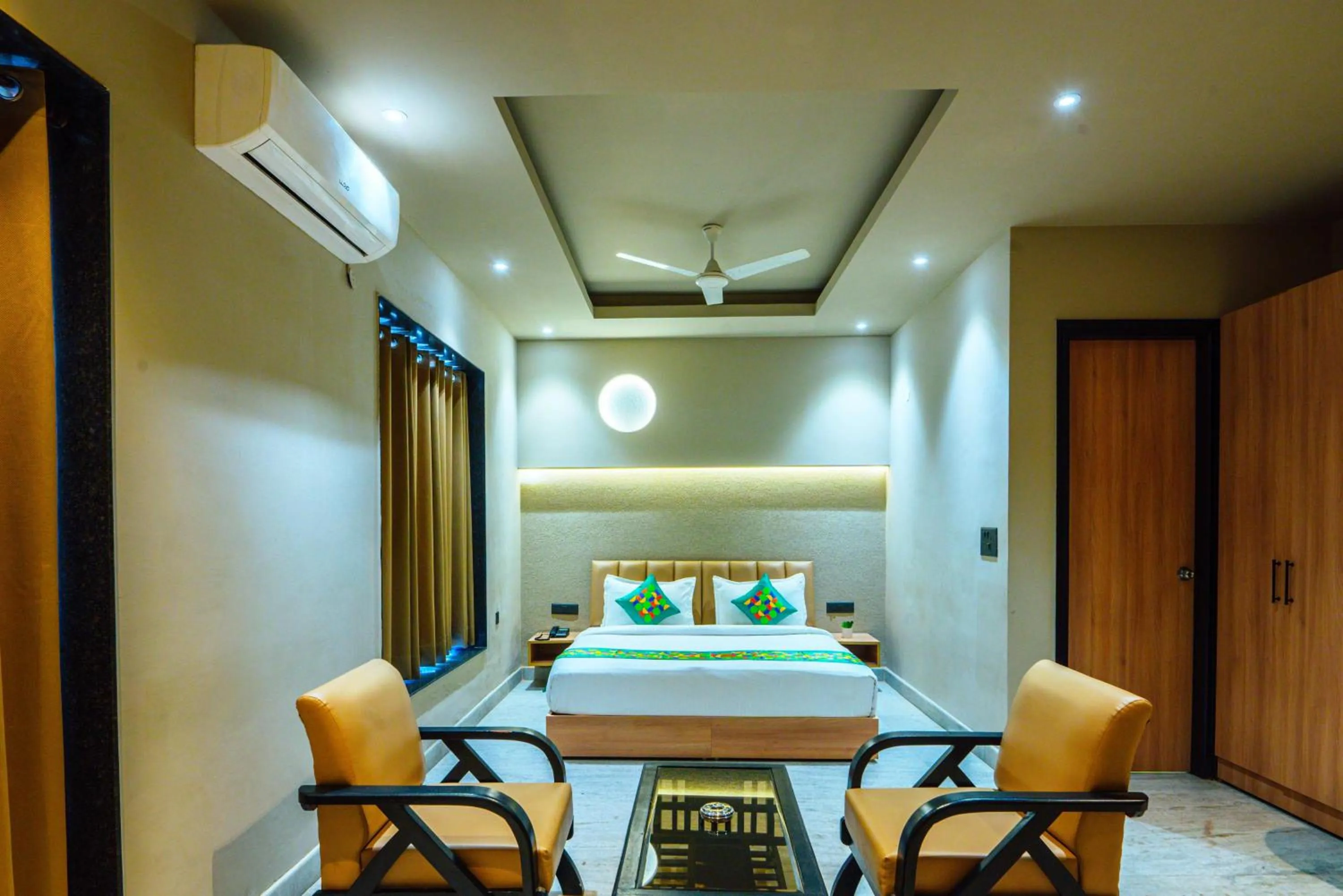 Bedroom in Treebo Royal City