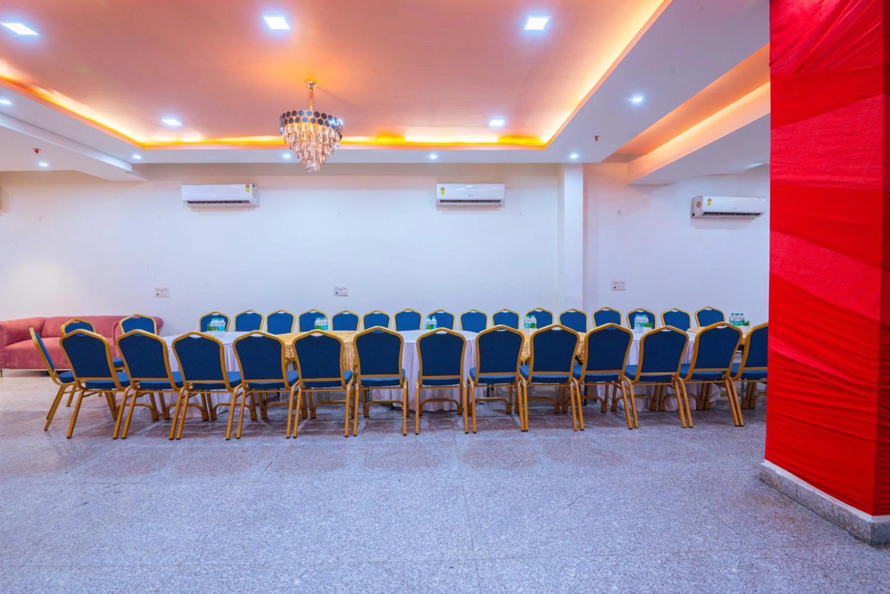 Meeting/conference room in Treebo Royal City