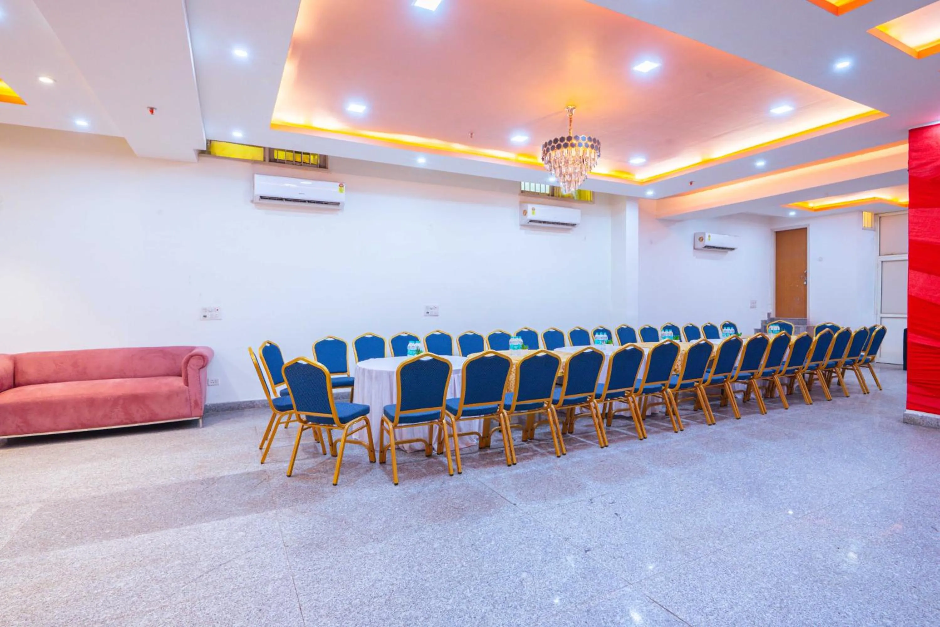 Banquet/Function facilities in Treebo Royal City