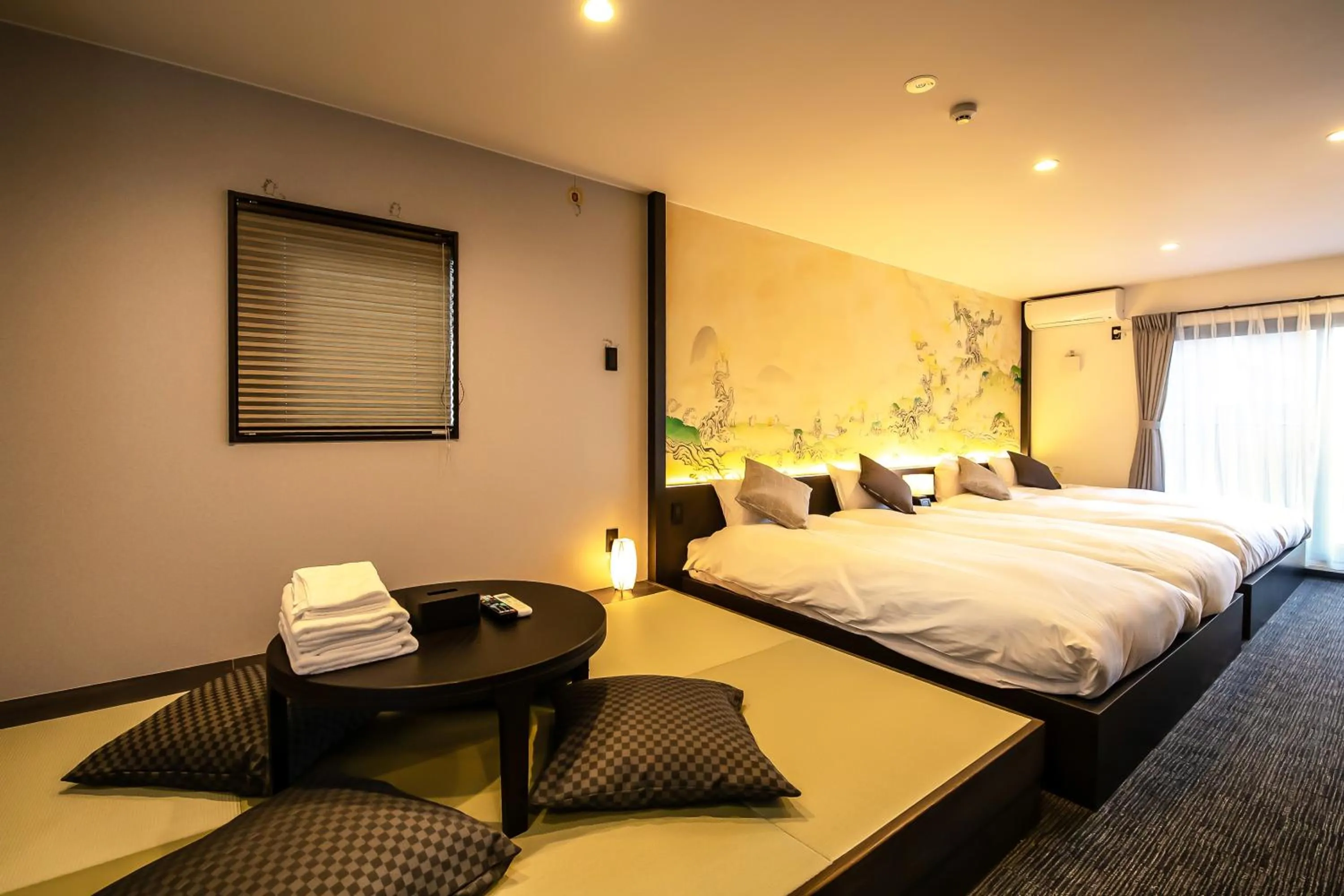 Photo of the whole room, Bed in Randor Residence Kyoto Nijo Castle