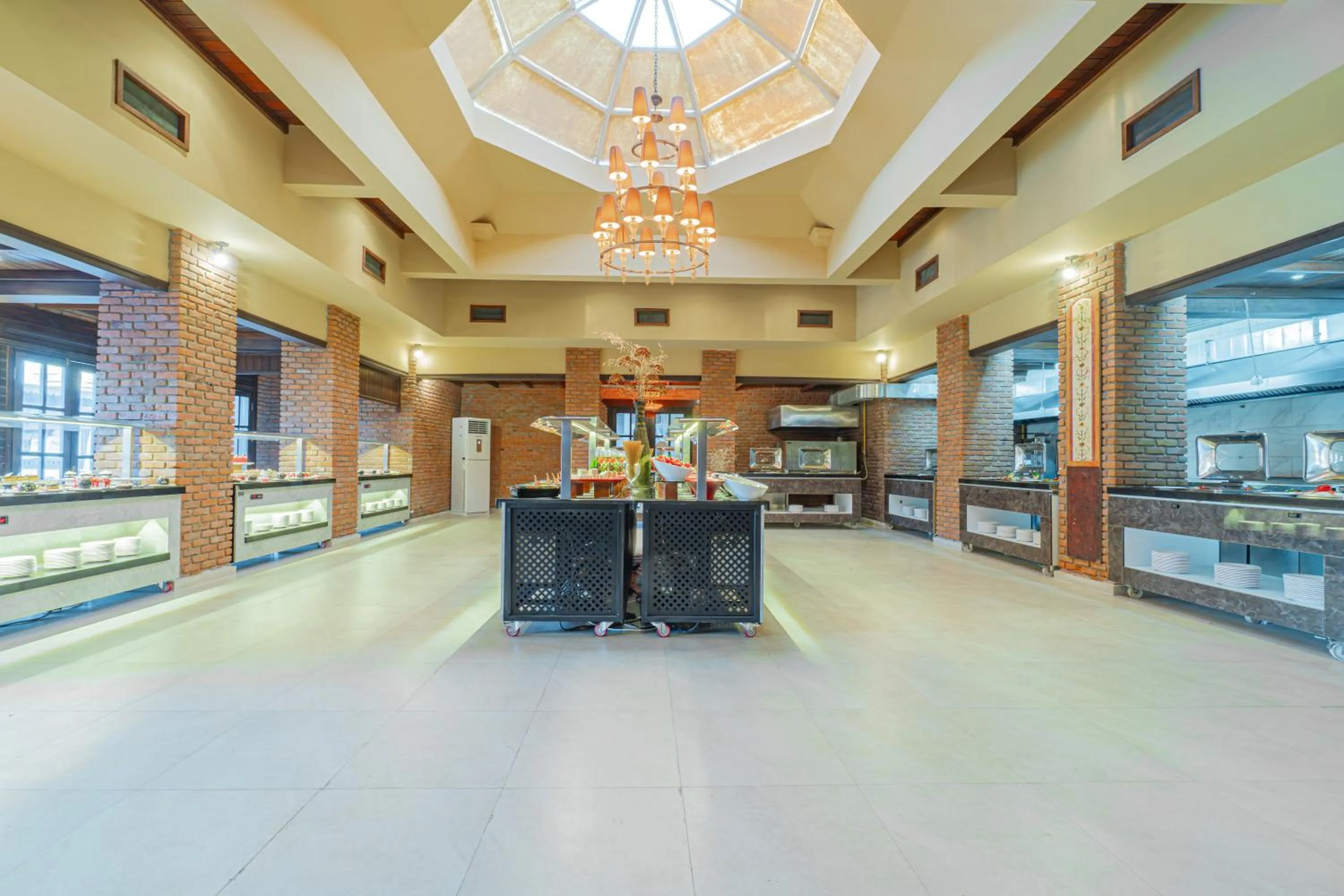 Restaurant/places to eat in Alexander The Great Resort & Spa