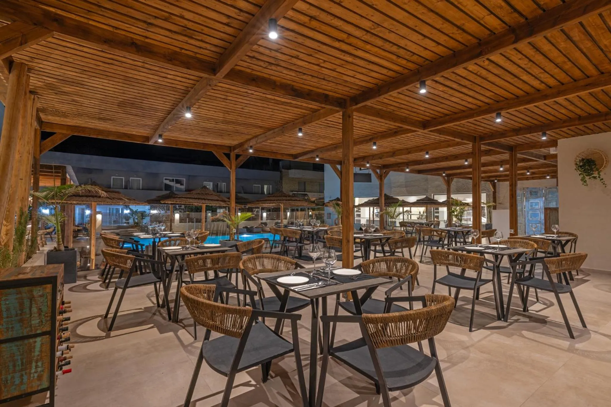 Restaurant/places to eat in Cabana Blu Lifestyle Boutique Hotel & Suites