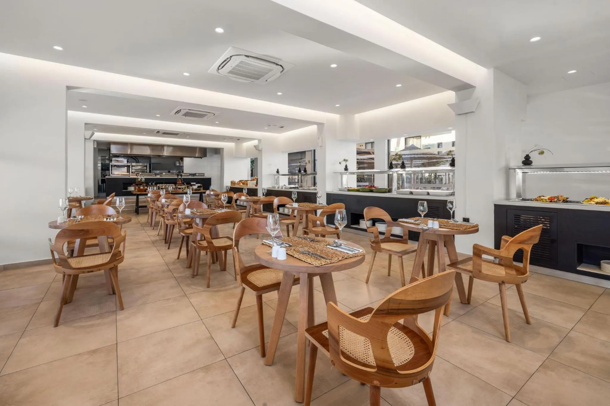 Restaurant/places to eat in Cabana Blu Lifestyle Boutique Hotel & Suites