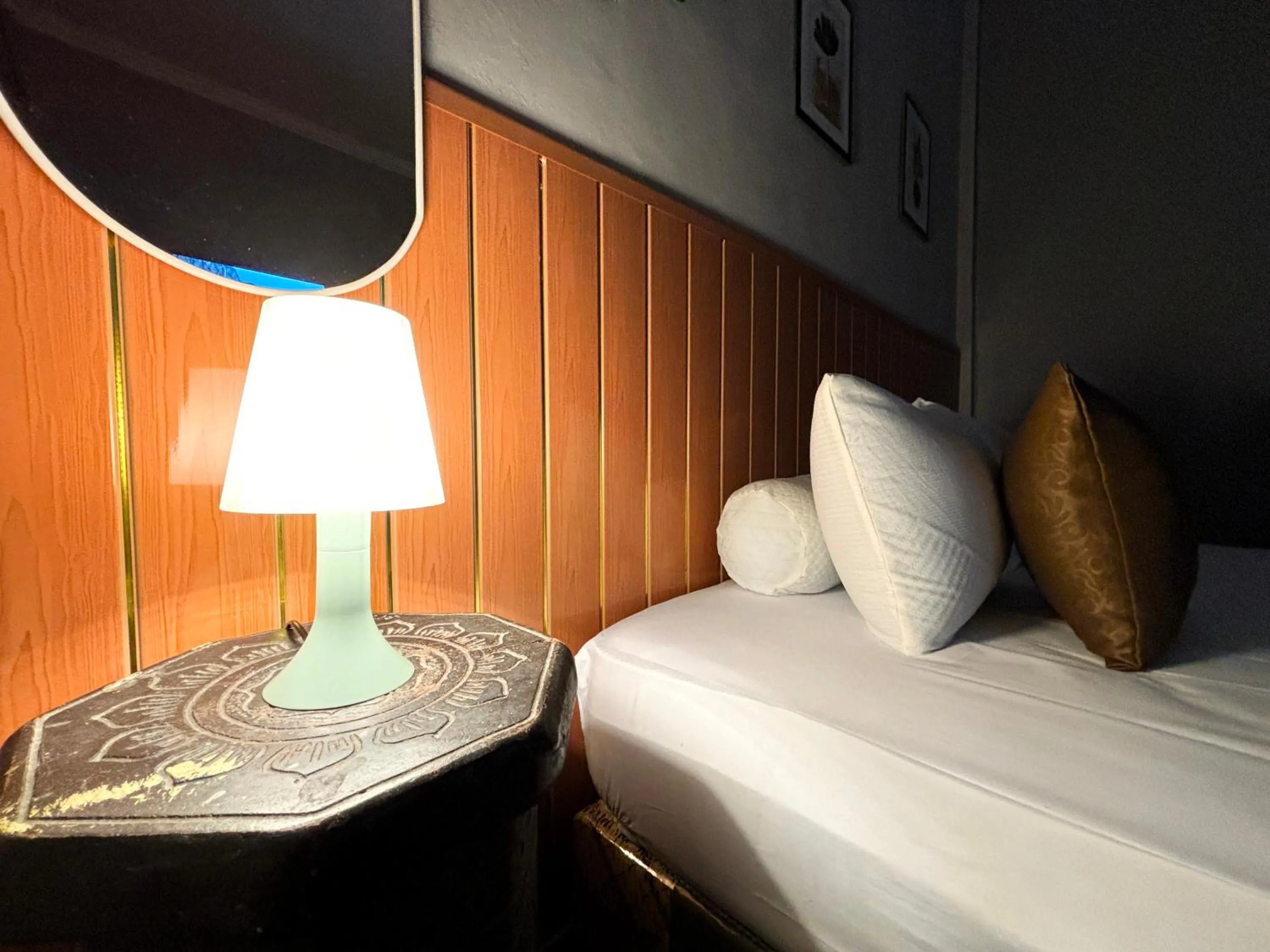 Bed in Jogja Day Inn