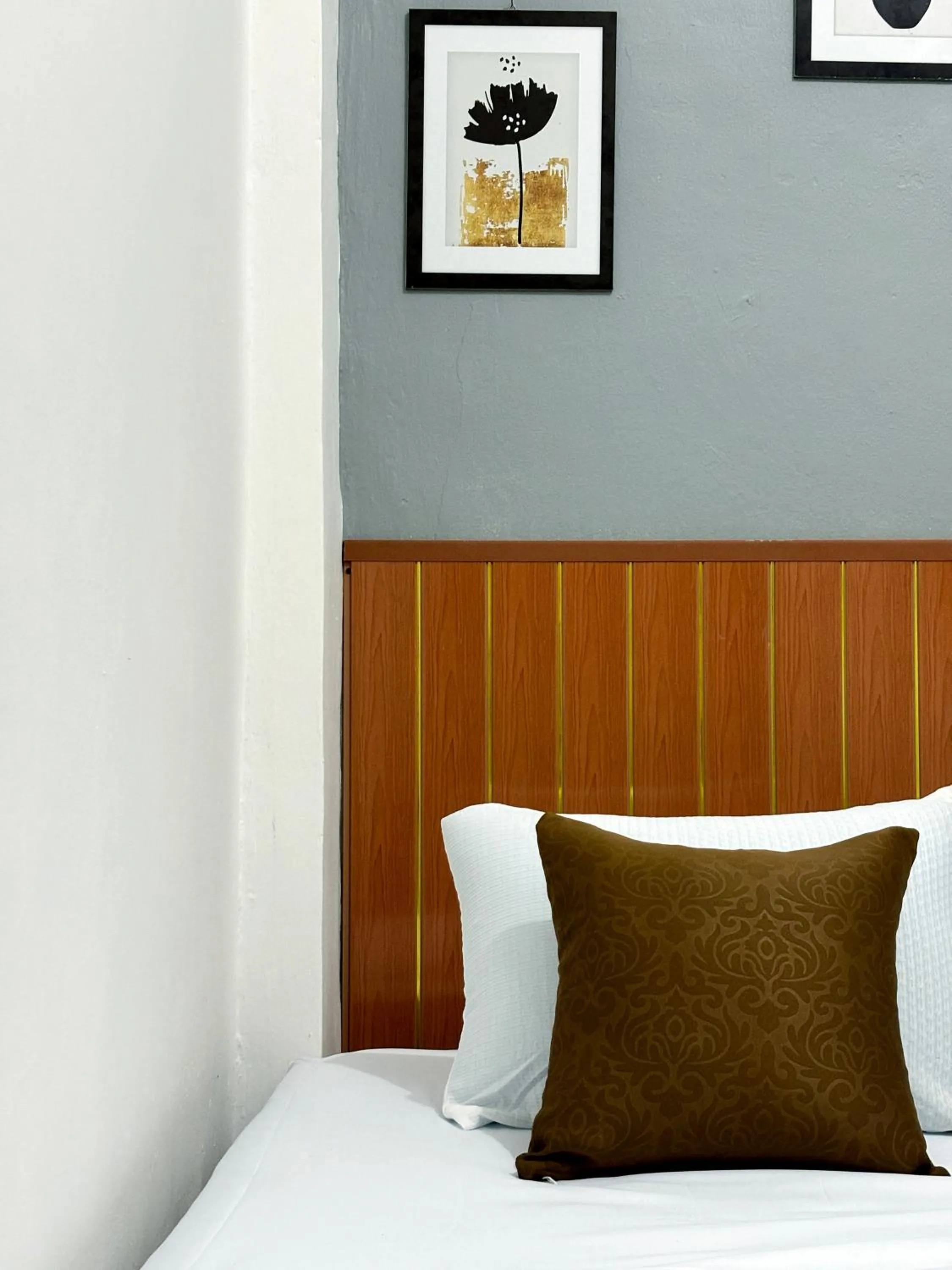 Bed in Jogja Day Inn