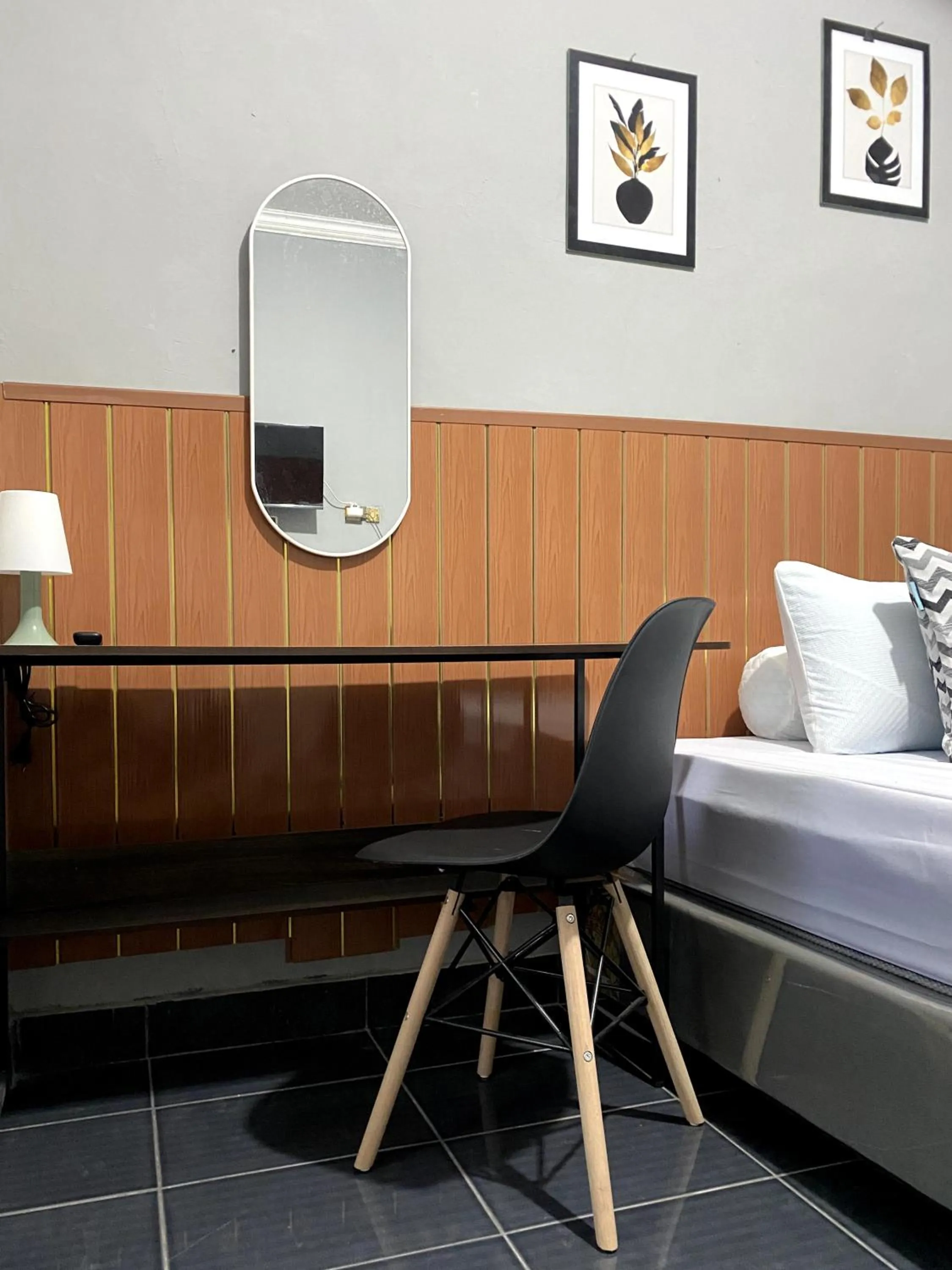 Bed in Jogja Day Inn