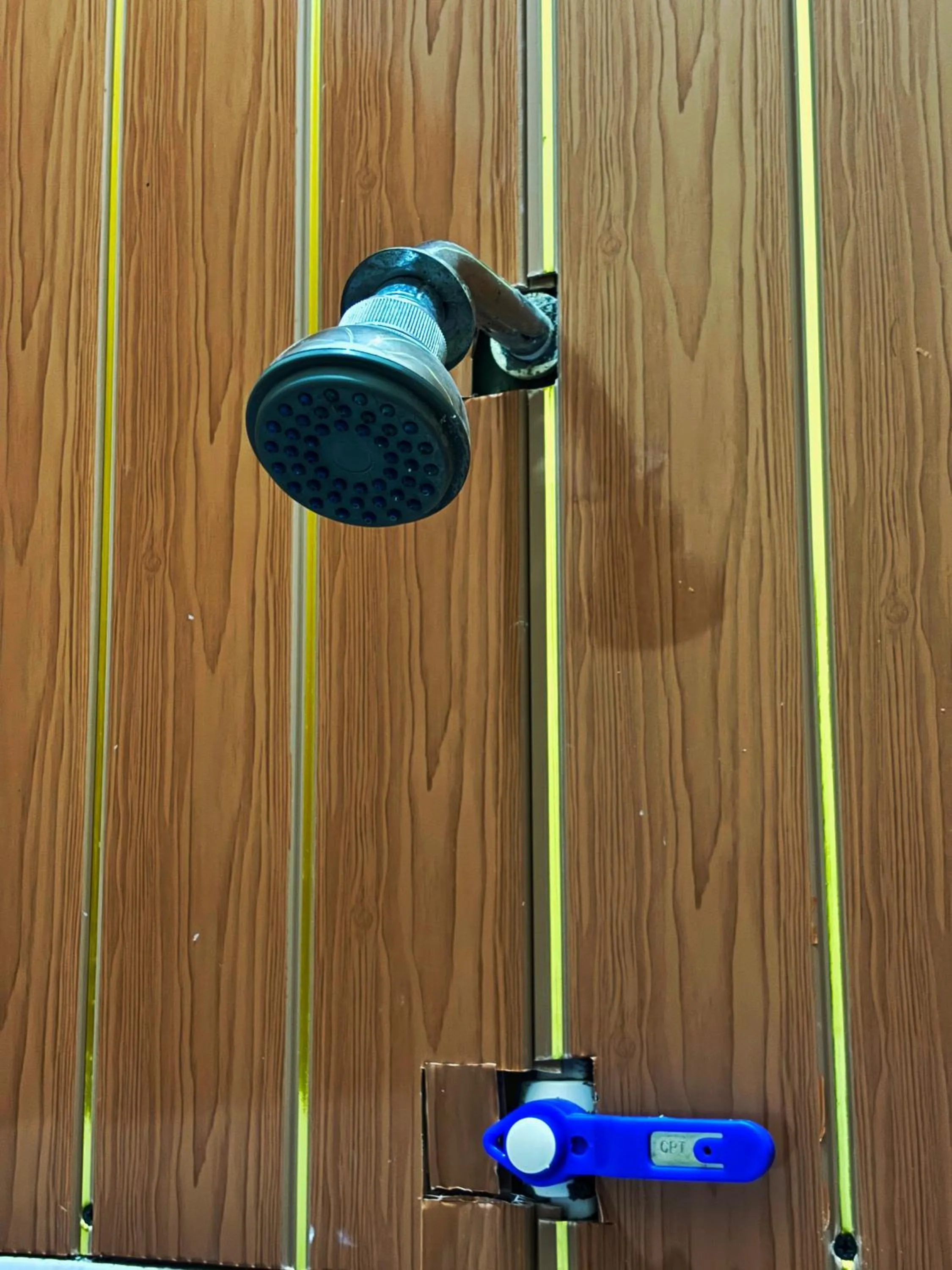 Shower in Jogja Day Inn