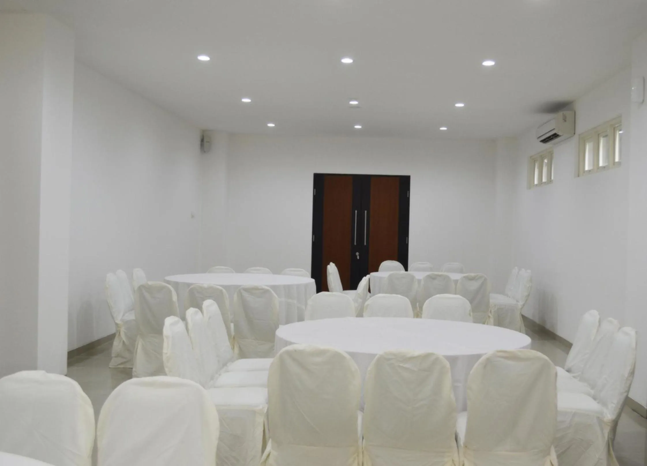 Banquet/Function facilities in M Hotel