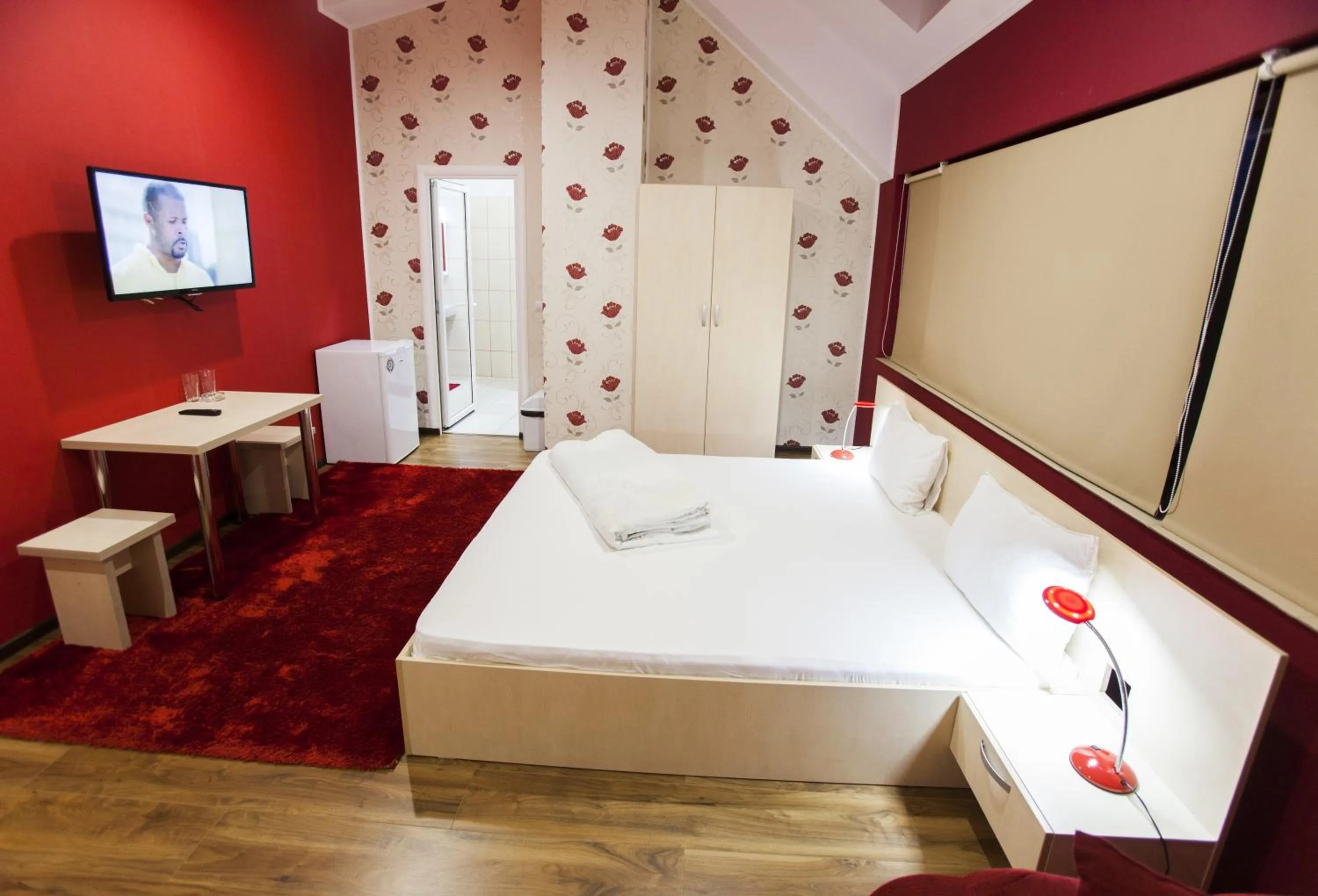 Bathroom, Bed in Hotel La Gil