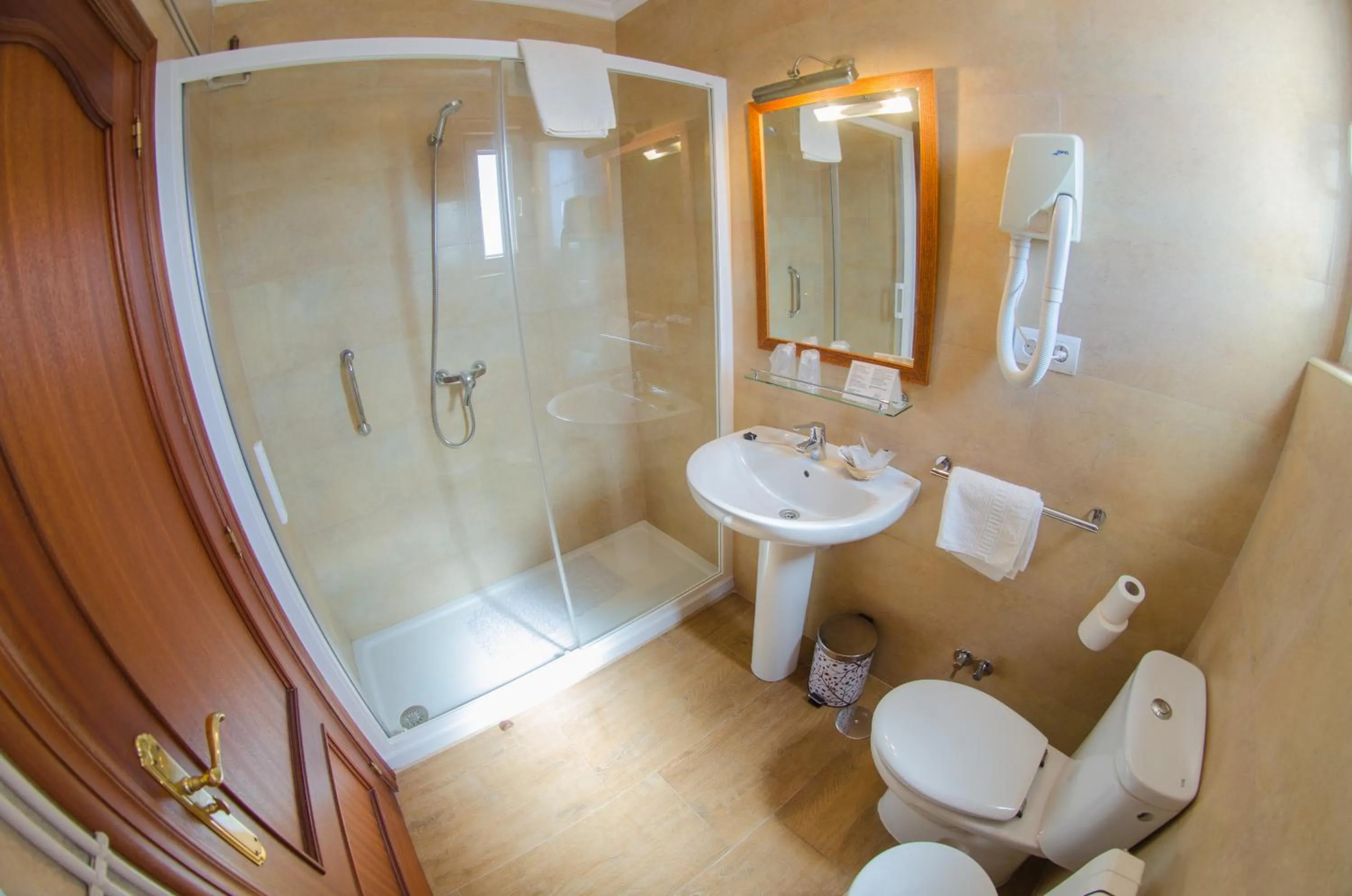 Bathroom in Hotel Costa de Ajo