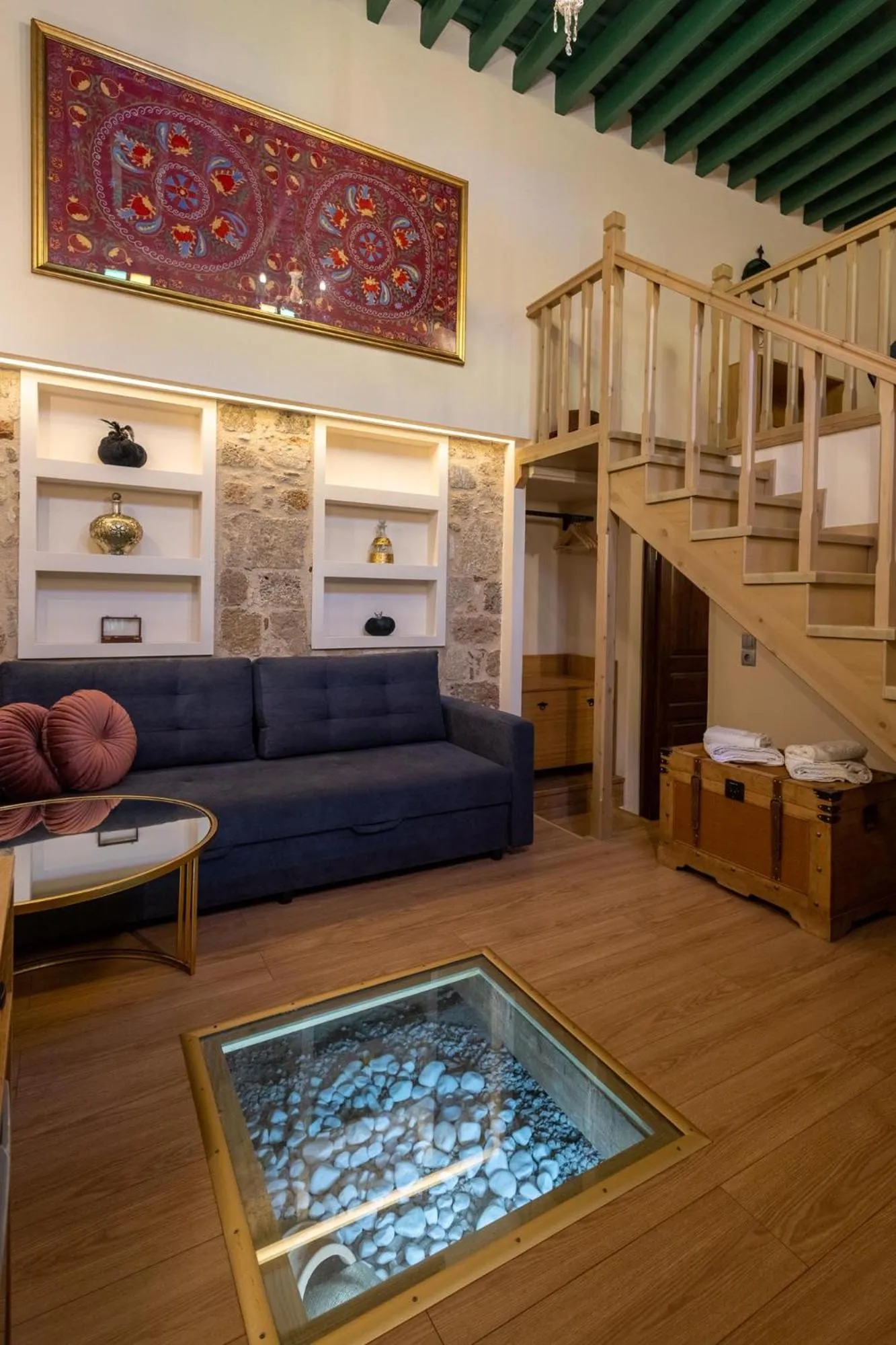 Living room in April Medieval Hotel