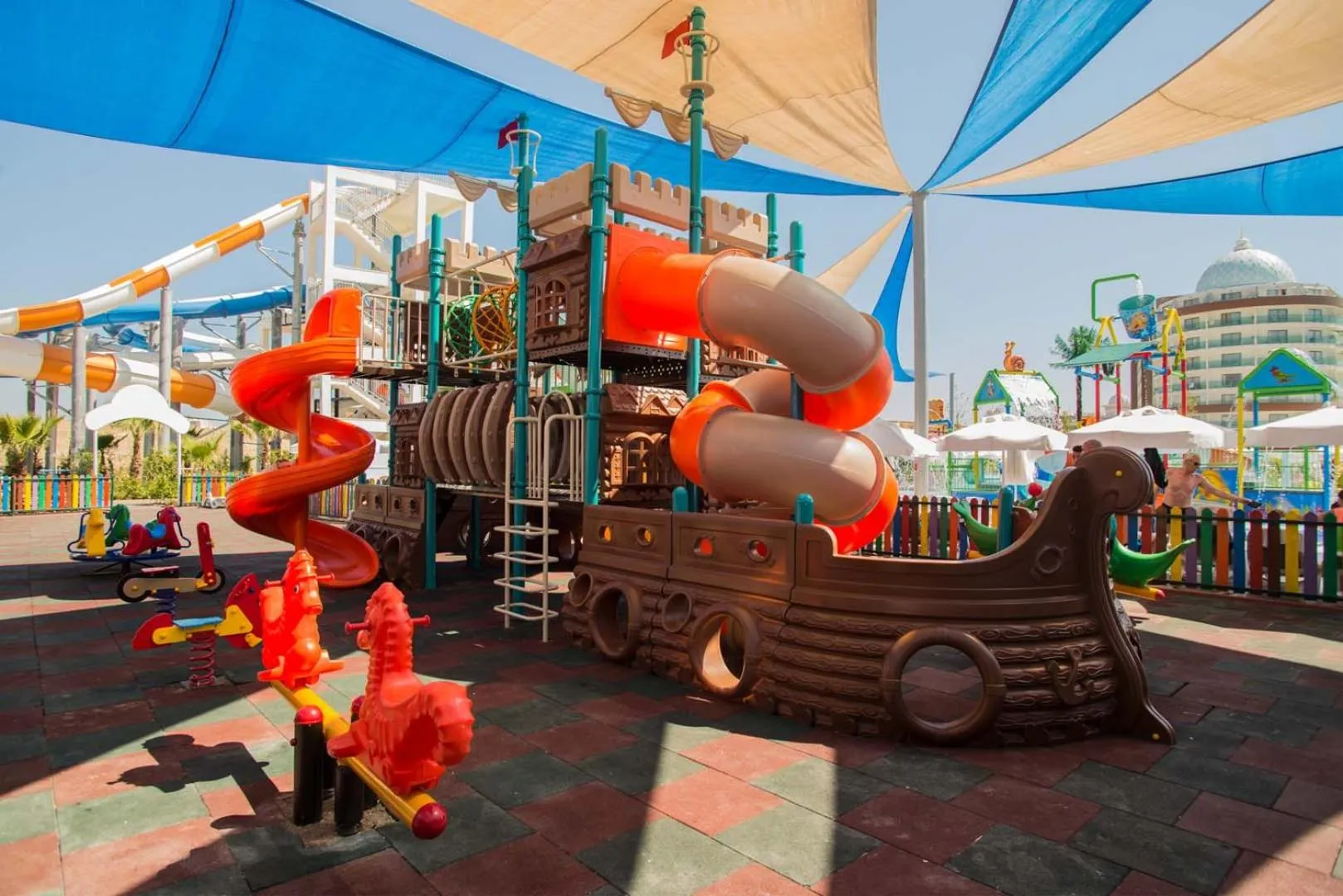 Day in Dream World Aqua