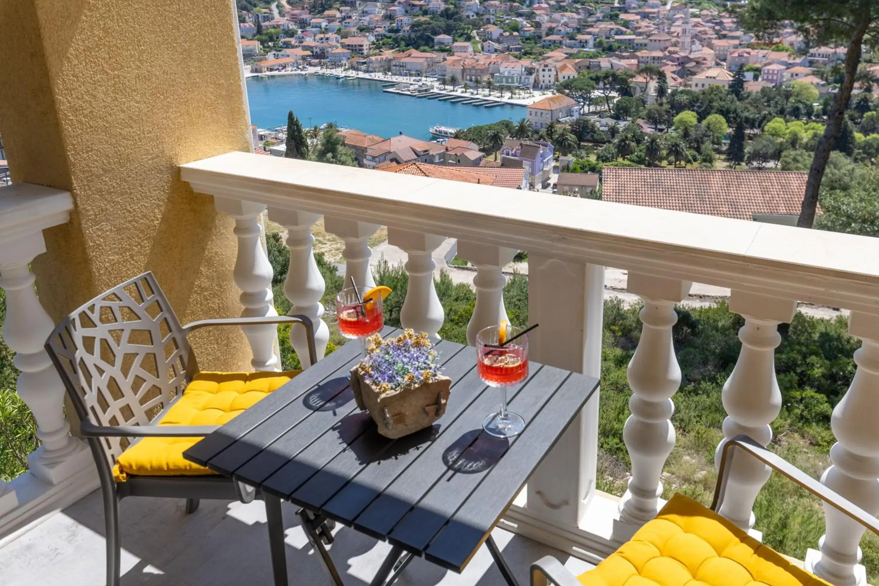 One-Bedroom Apartment with Sea View in Villa Vista Jelsa One-Bedroom Apartment with Sea View in Villa Vista Jelsa