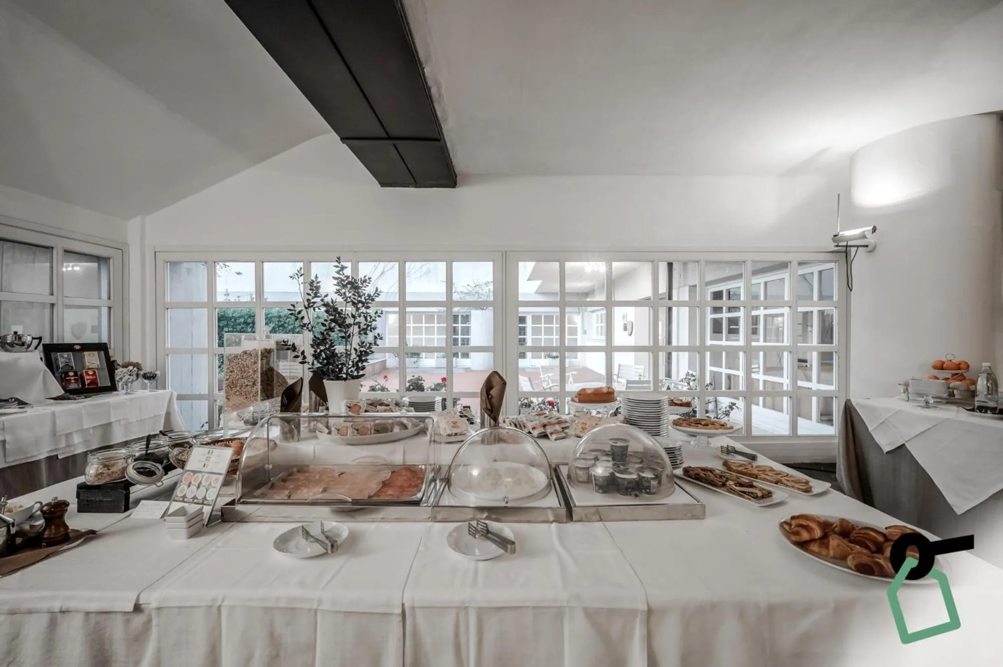 Breakfast in HOTIDAY Room Collection - Sarzana