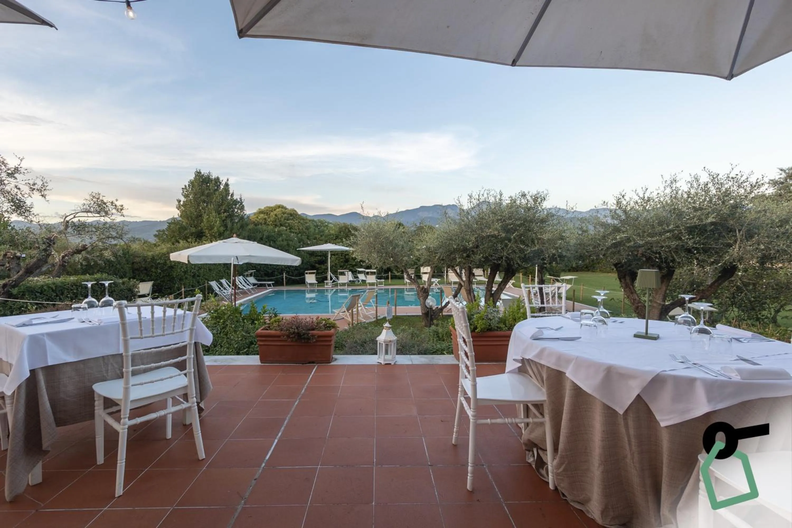 Patio in HOTIDAY Room Collection - Sarzana