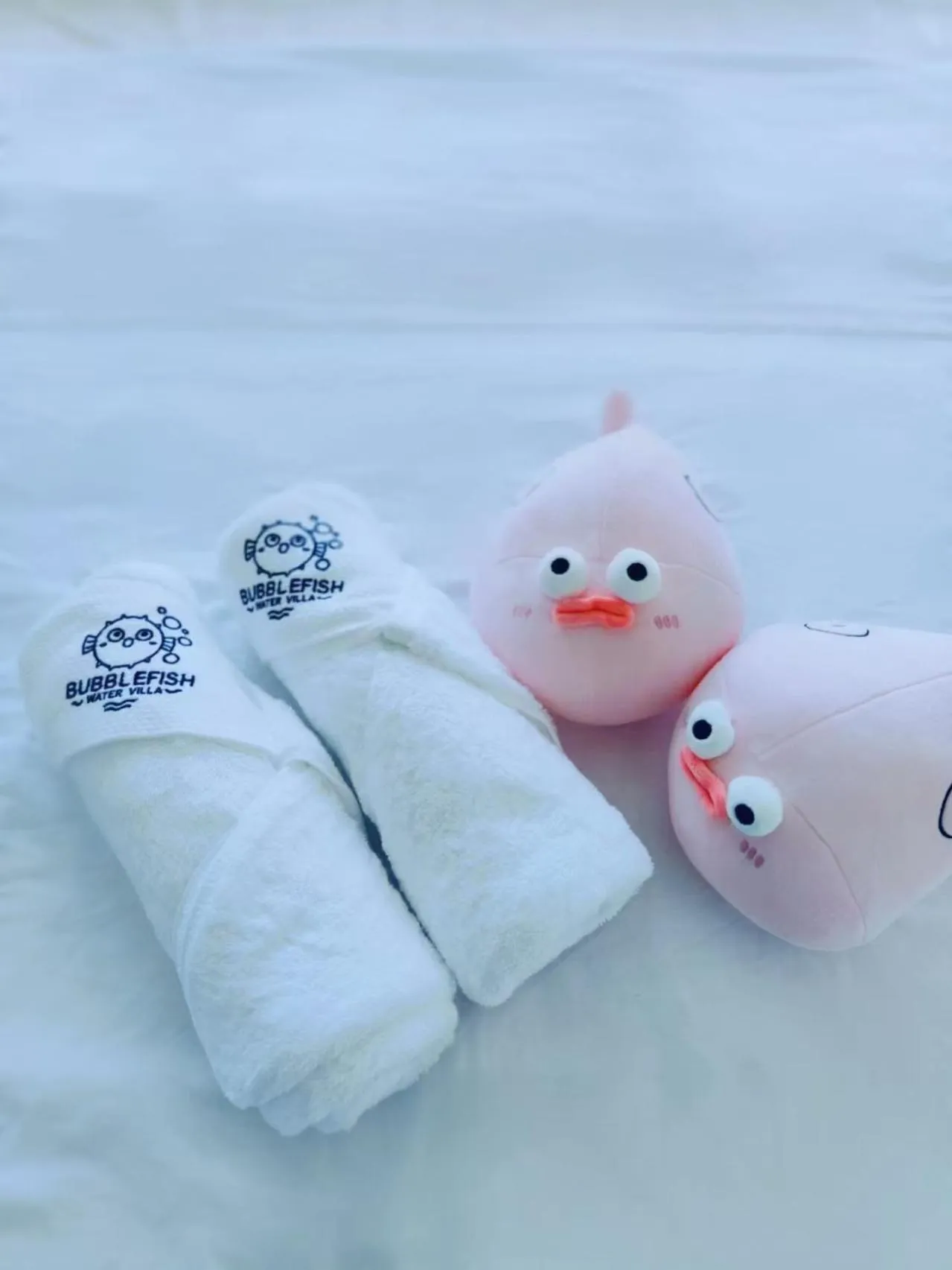 Bed in Bubblefish Water Villa