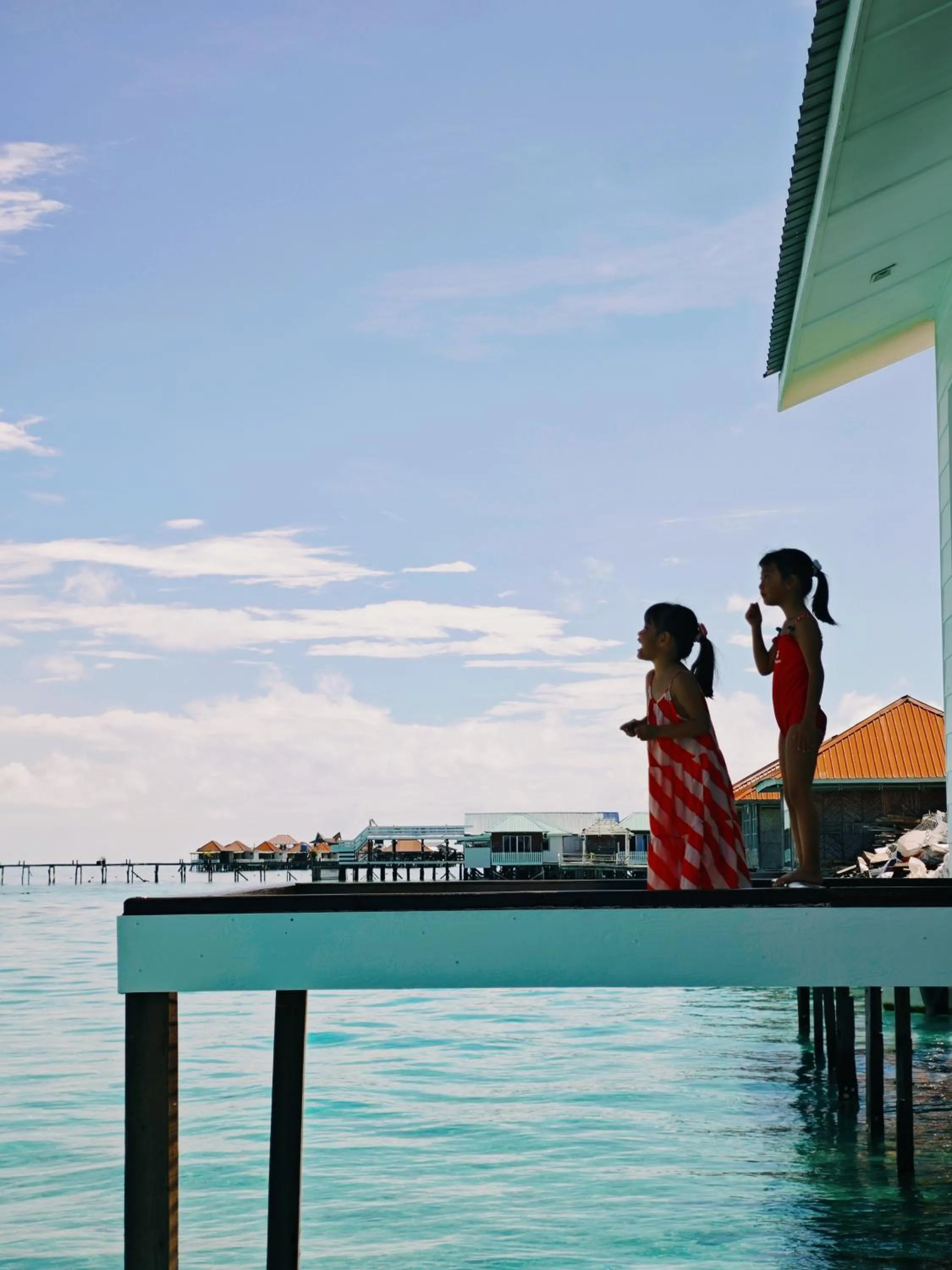 Guests in Bubblefish Water Villa