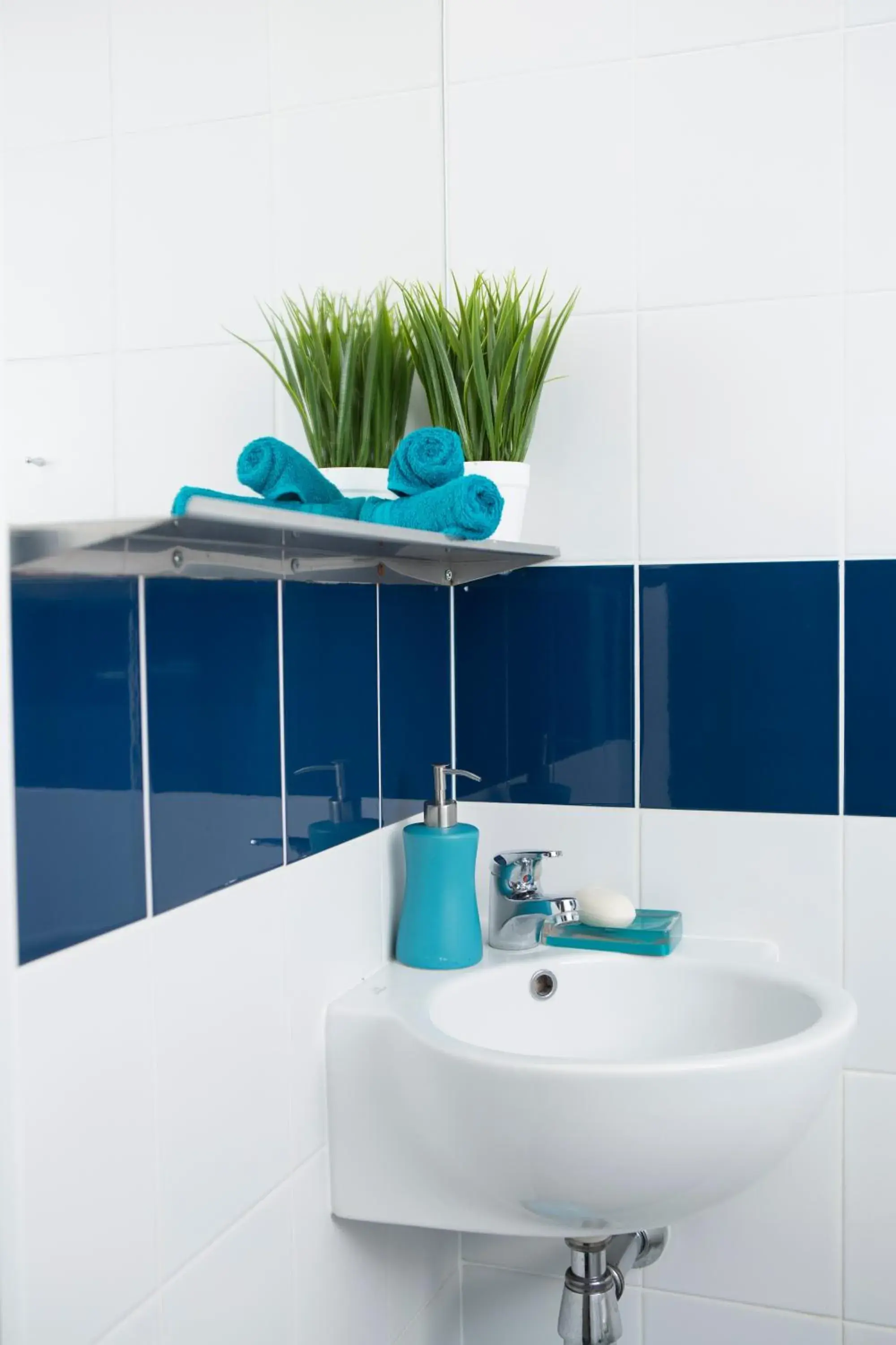 Six-Bedroom Apartment in Newport Student Village (Campus Accommodation) Six-Bedroom Apartment in Newport Student Village (Campus Accommodation)