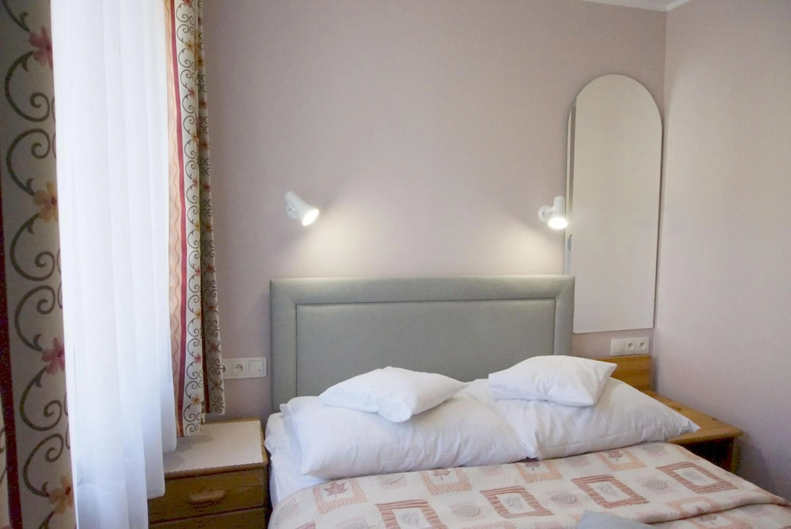 Photo of the whole room, Bed in Hotel Unibus