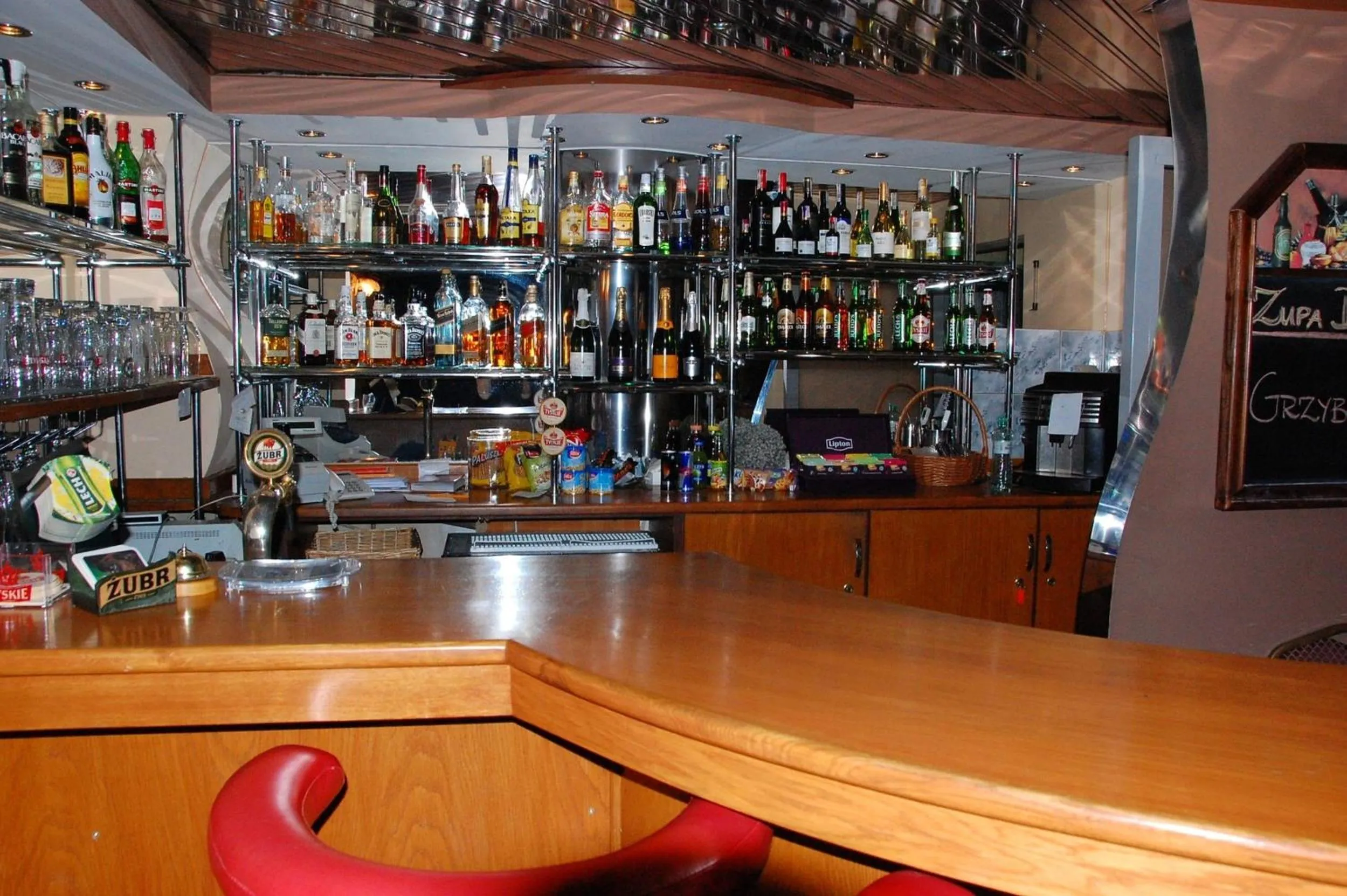 Restaurant/places to eat in Hotel Unibus