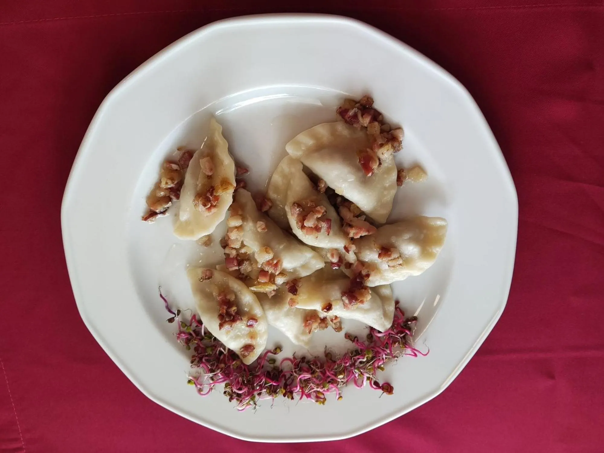 Restaurant/places to eat in Hotel Unibus