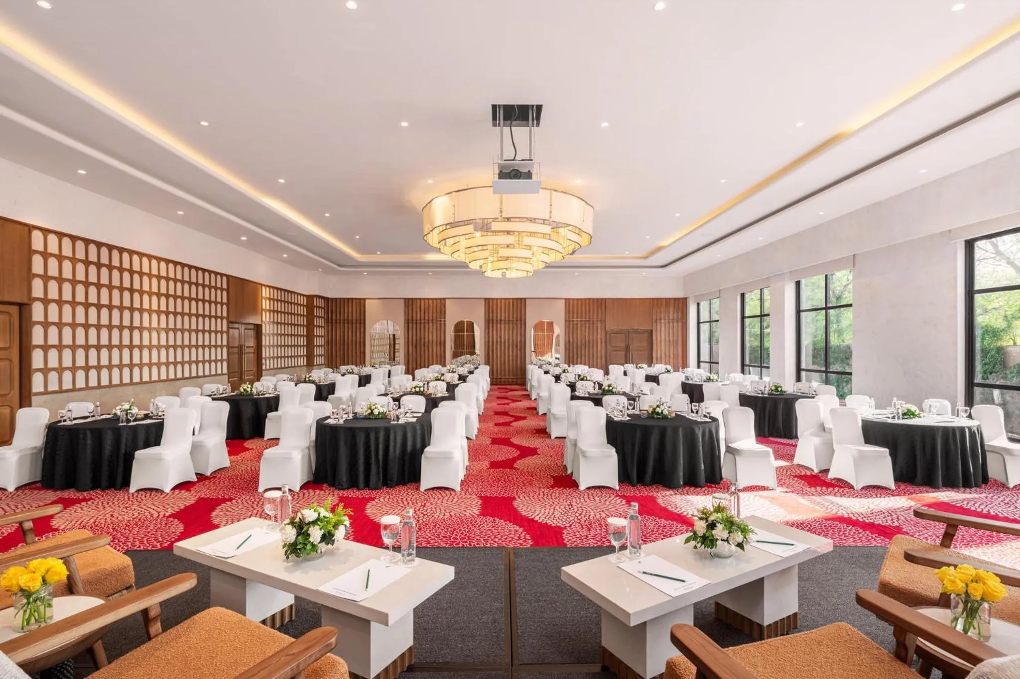 Meeting/conference room in Holiday Inn Gurgaon NH8 by IHG