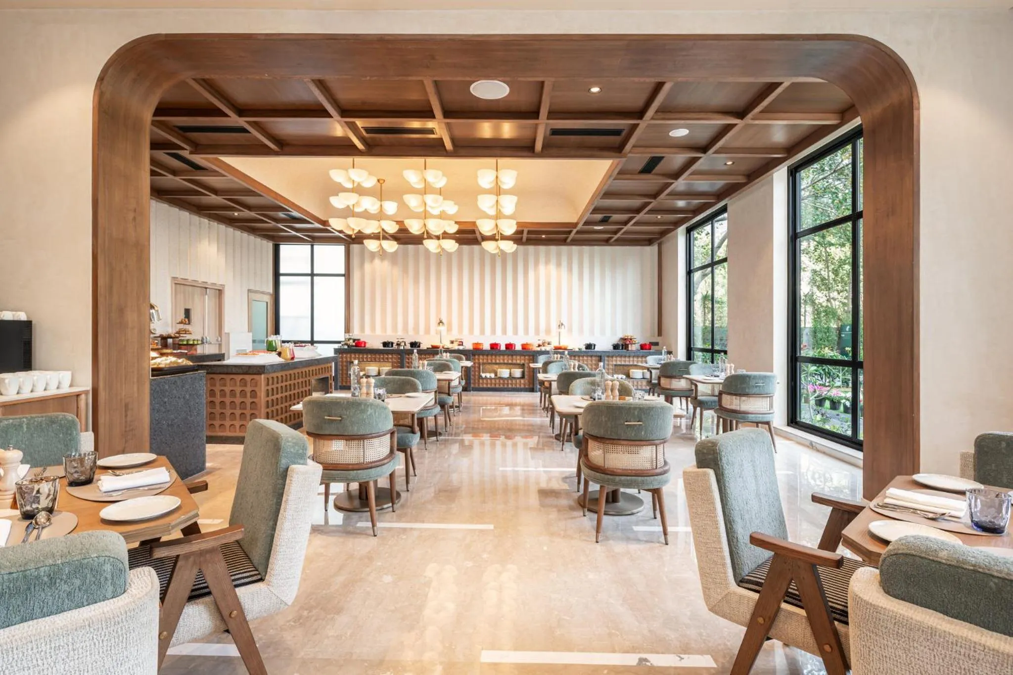 Restaurant/places to eat in Holiday Inn Gurgaon NH8 by IHG