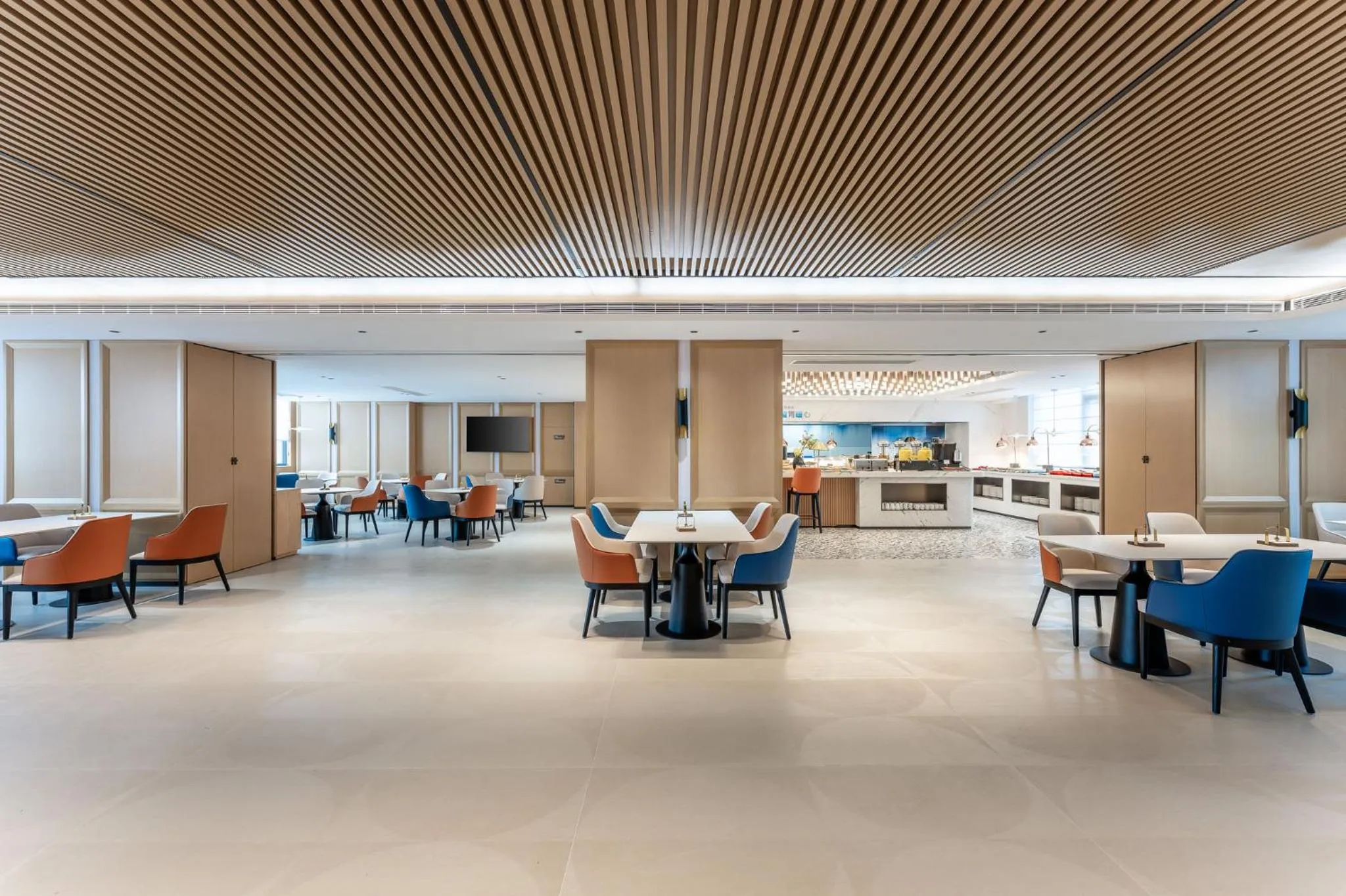 Restaurant/places to eat in Holiday Inn Express Haikou World Trade Center by IHG