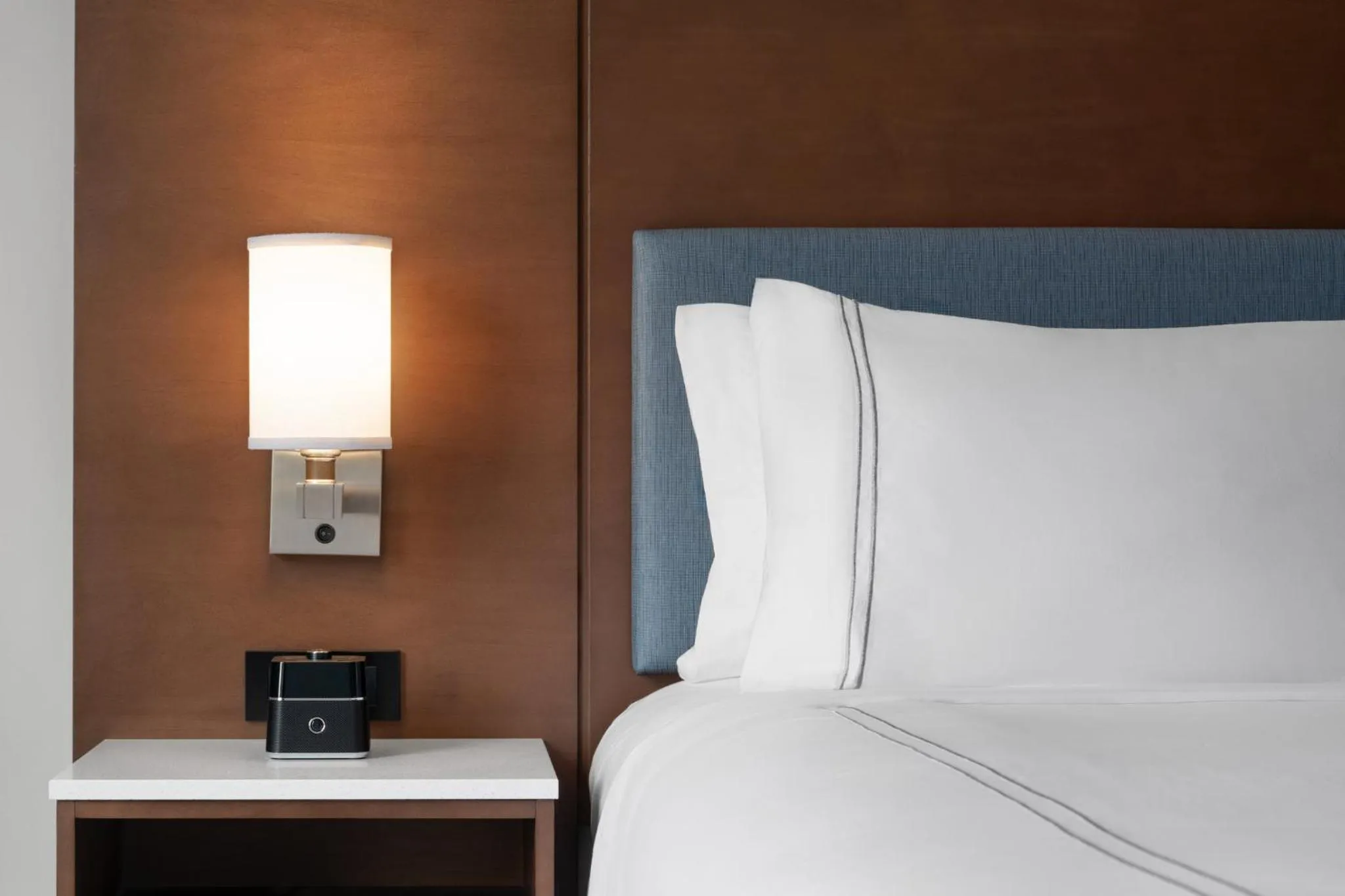 Photo of the whole room, Bed in EVEN Hotel Portland - Beaverton by IHG