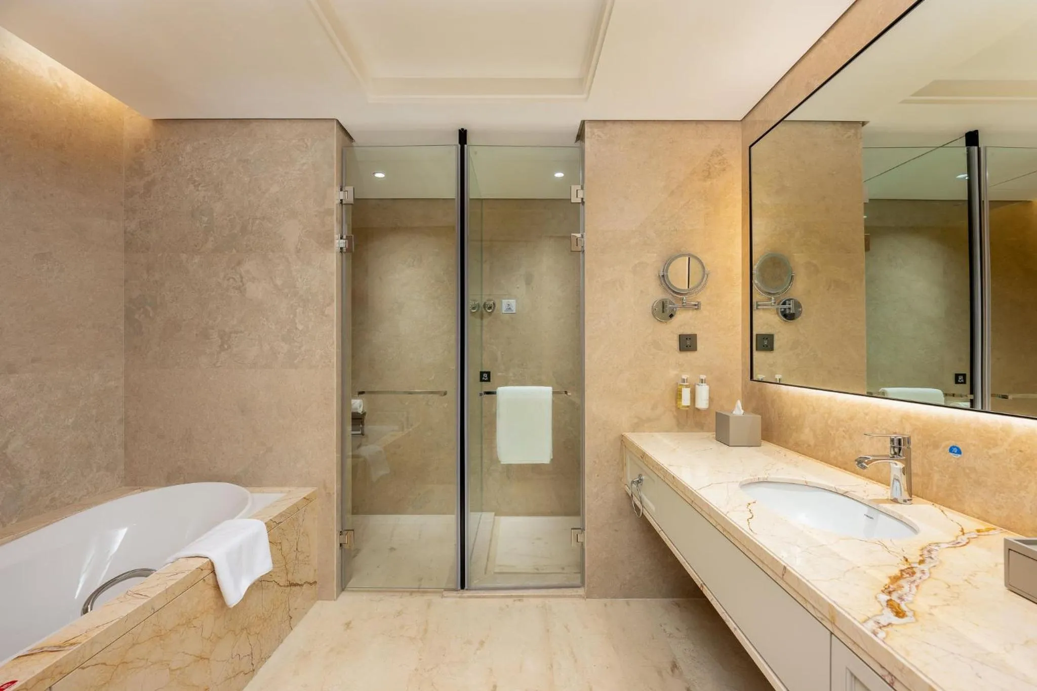 Bathroom in Holiday Inn Jianhu by IHG