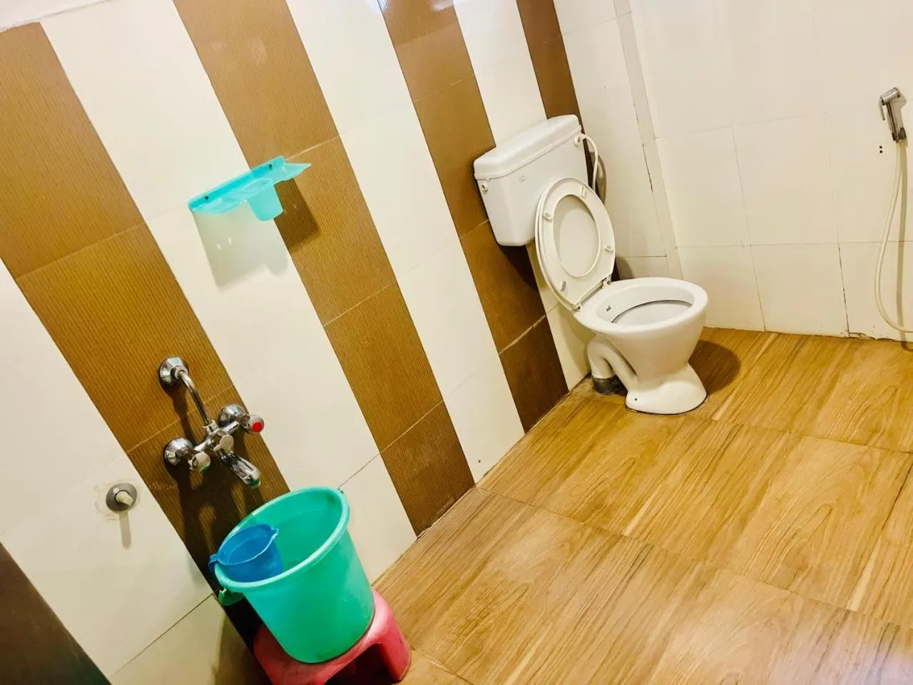 Toilet in the HOTEL RL GRAND