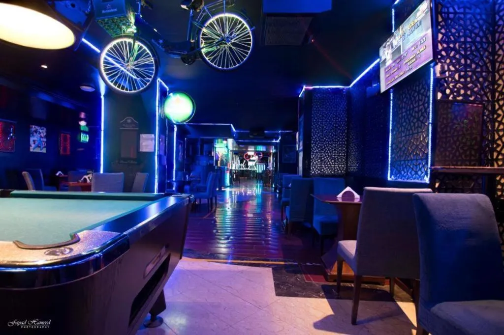 Nightclub / DJ in Manhattan Avenue Hotel